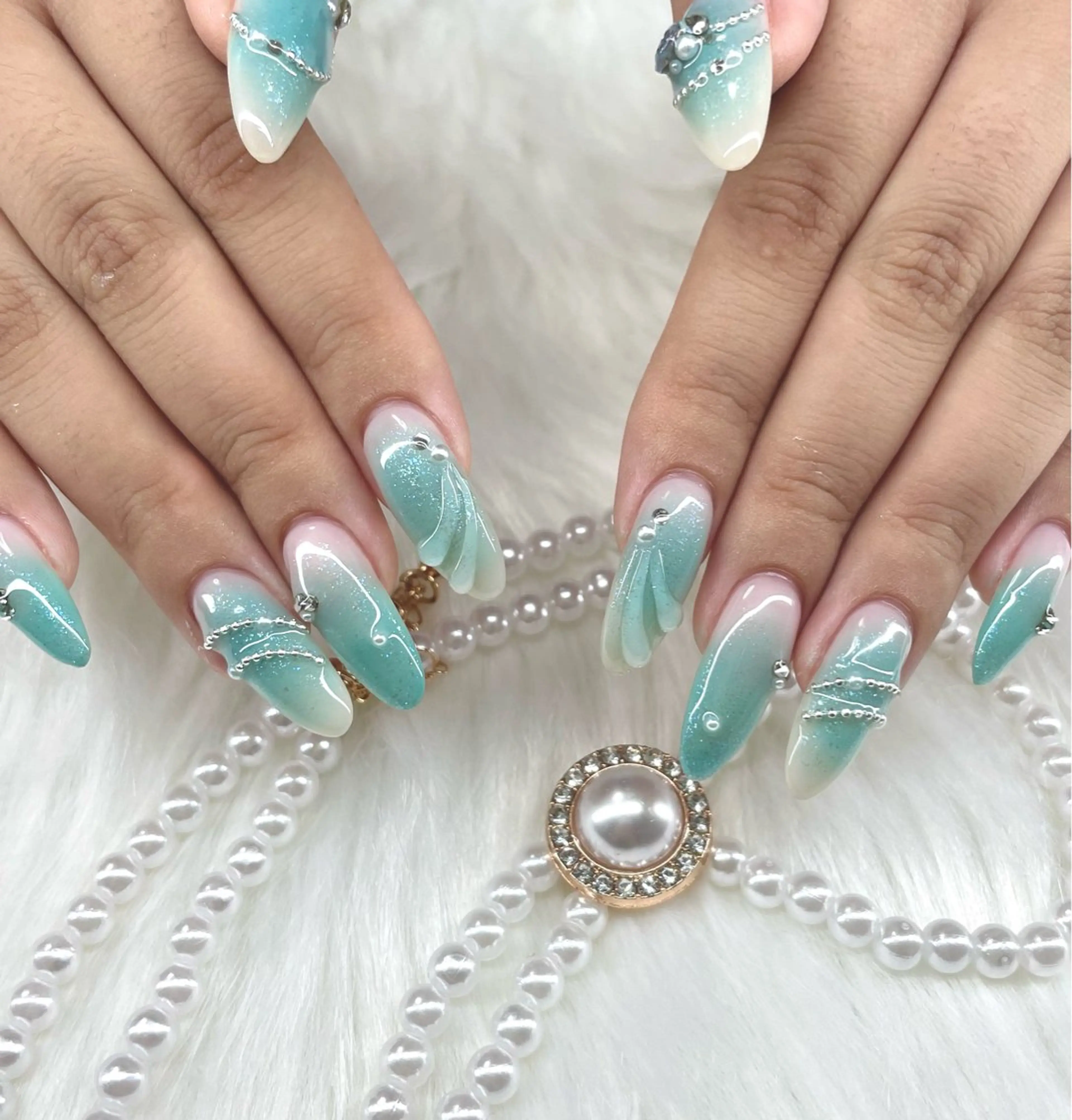 ネイル ChouChou NAIL SALON所属・サキ ChouChouのネイルデザイン