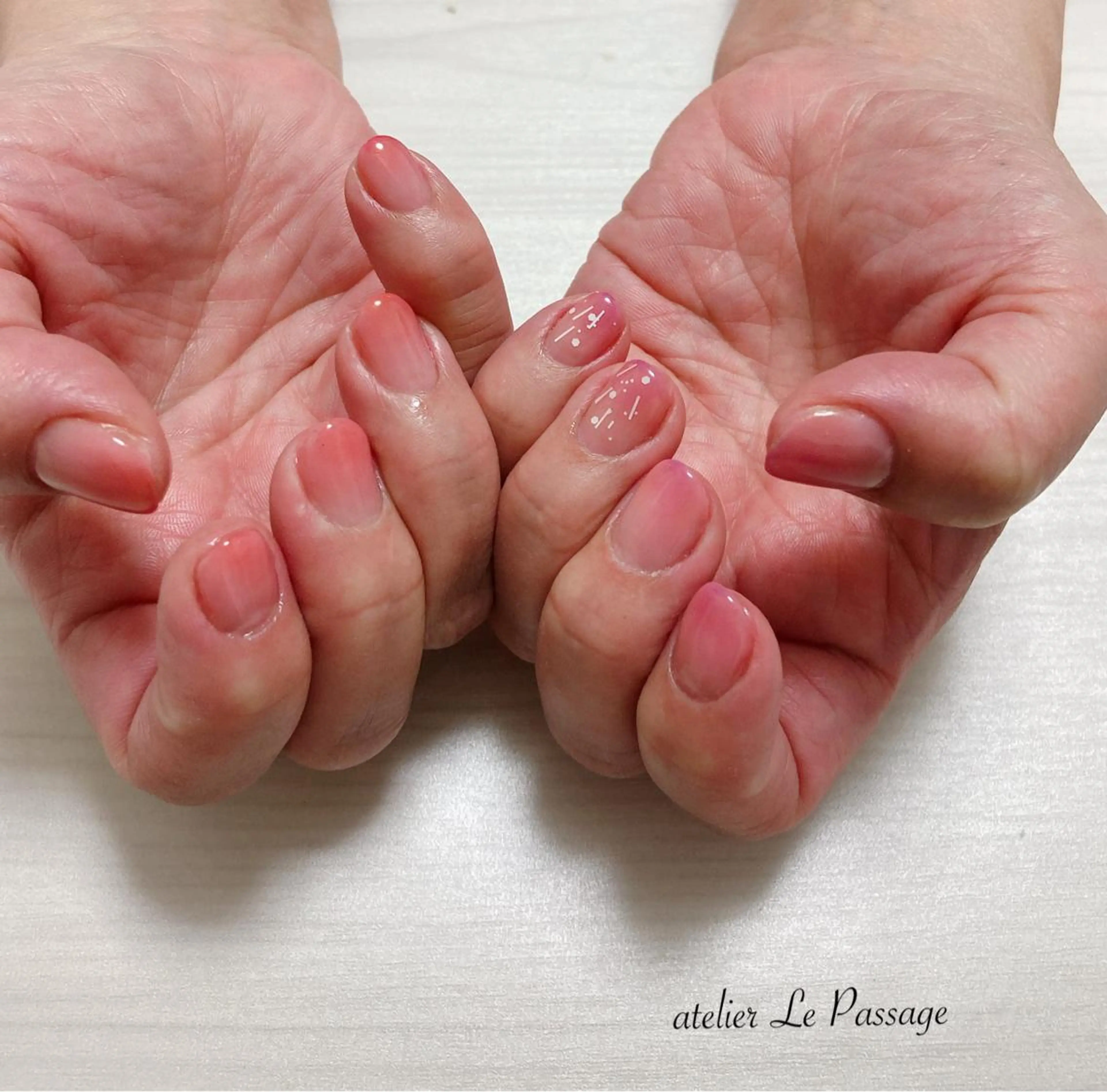 ネイル 桜ネイル ジェルネイル ラメ(グリッター) オフィスネイル ワンカラーネイル Atelier Le Passage所属・h nakatsukaのネイルデザイン