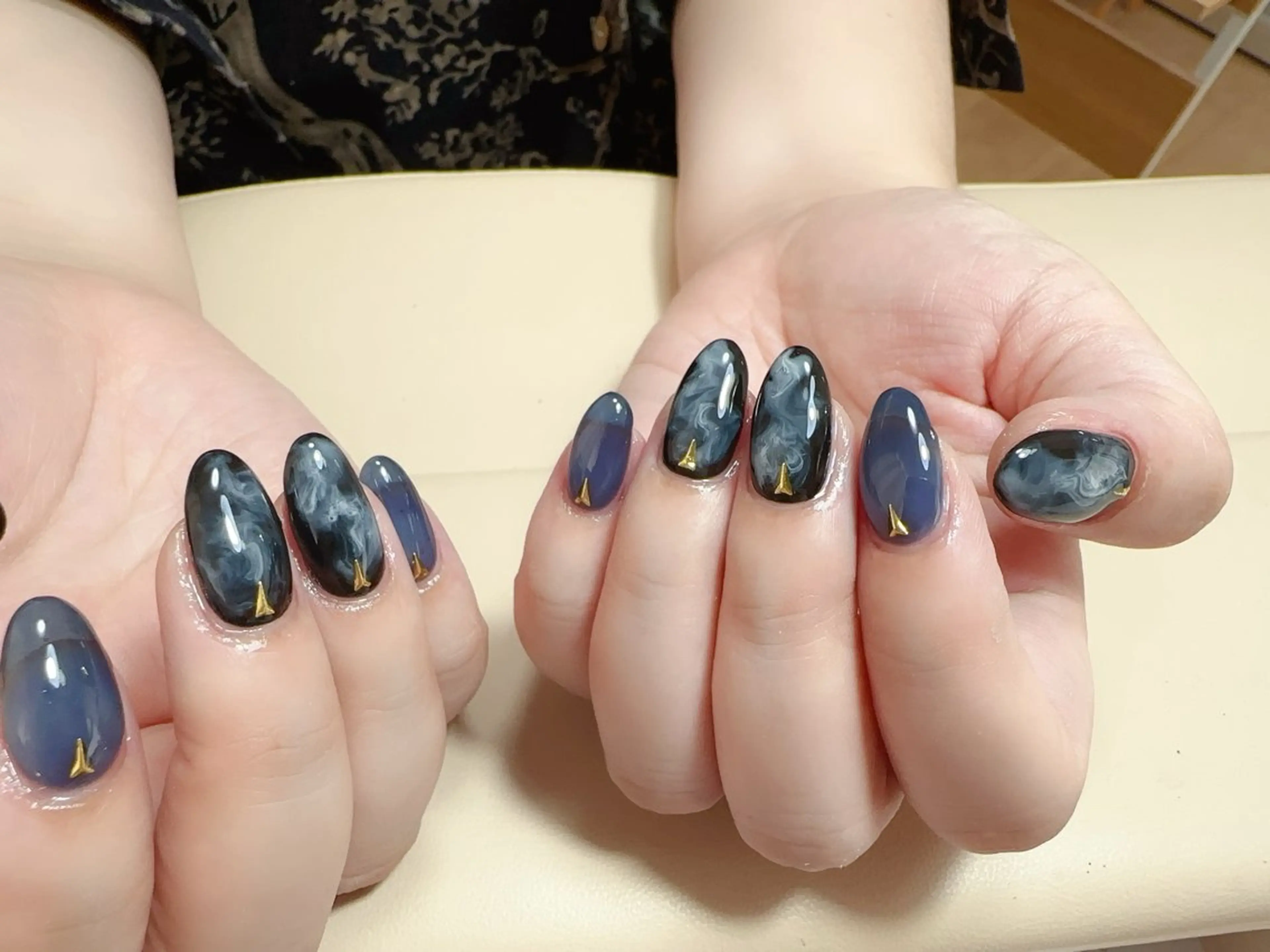 ネイル ハンドネイル NAIL CIRCLESのネイルデザイン