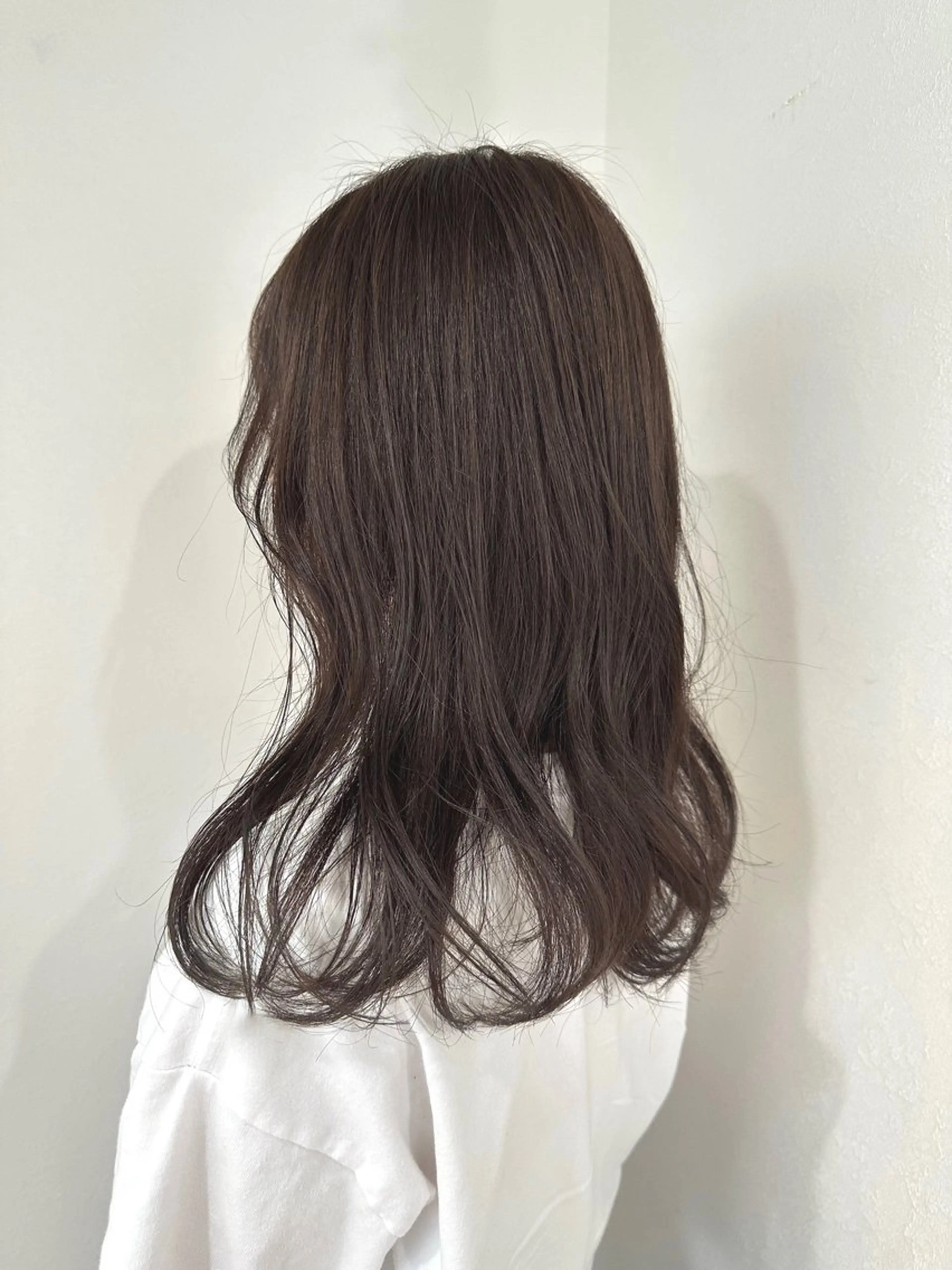 セミロング カラー カット ヘアカラー トリートメント TRENCH　相澤 果歩のヘアスタイル