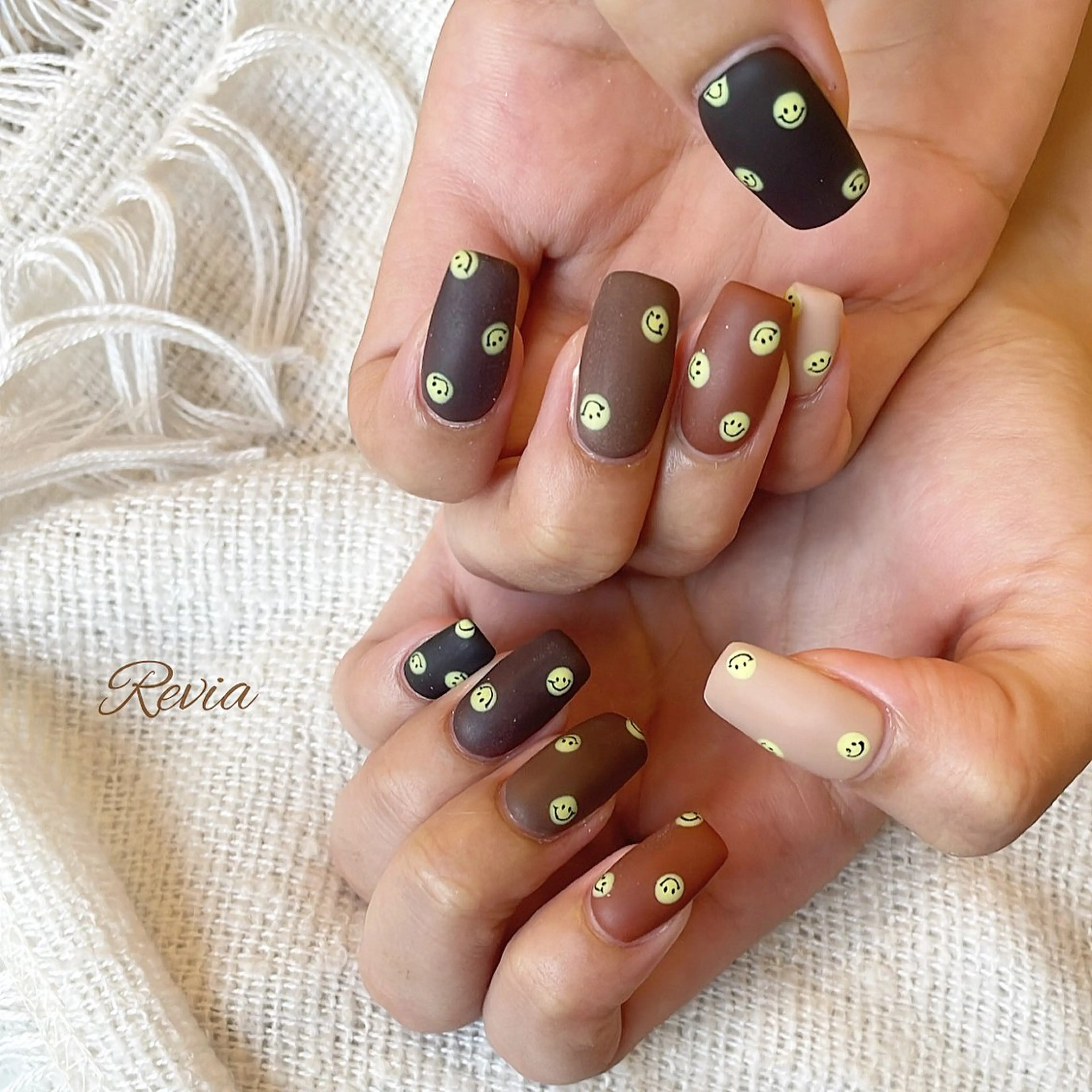 ネイル ハンドネイル revia所属・ERI Nailistのネイルデザイン