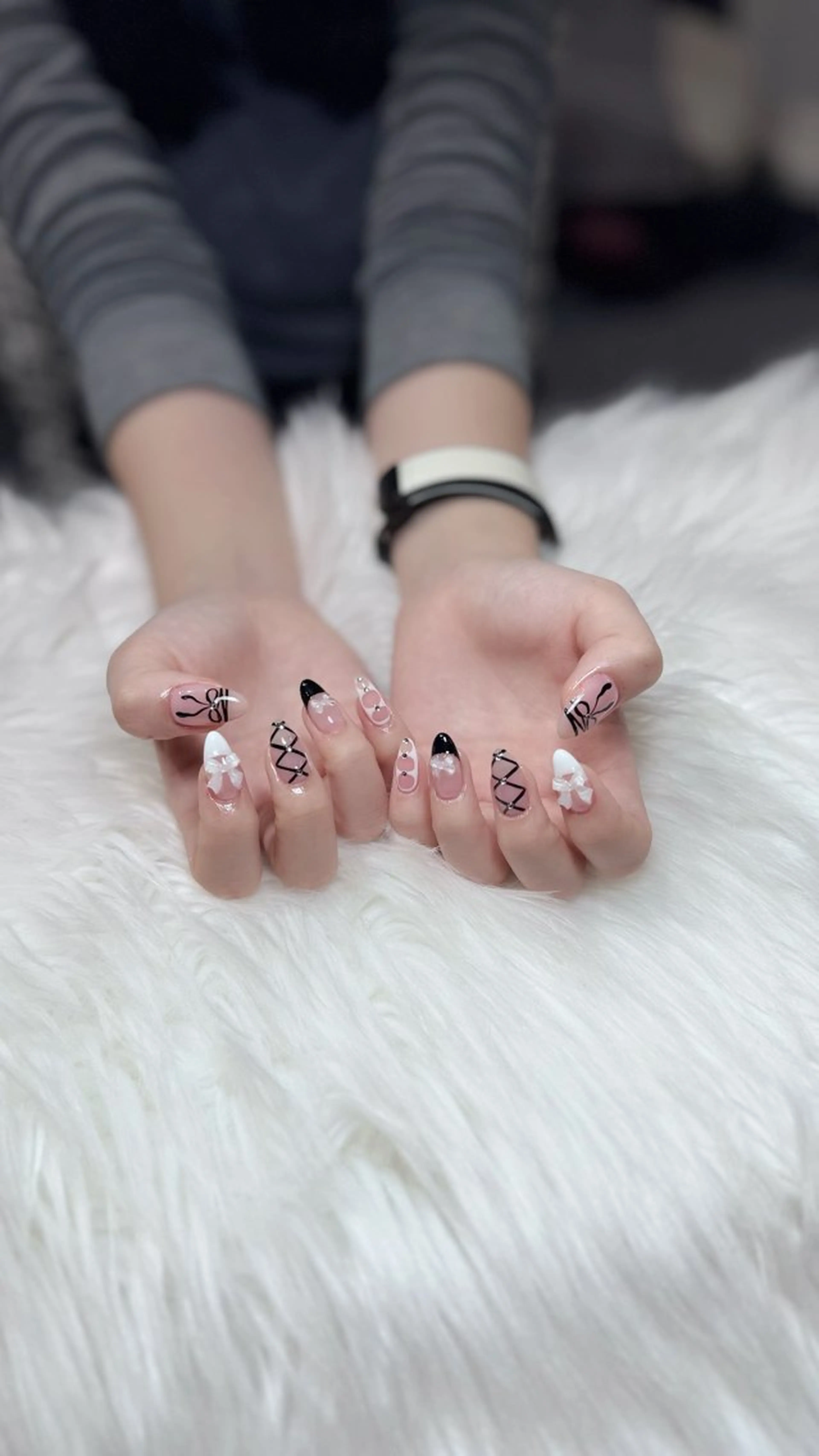 ネイル アートネイル オーロラネイル ジェルネイル 韓国ネイル ロングネイル ハンドネイル Nichi Nailsのネイルデザイン