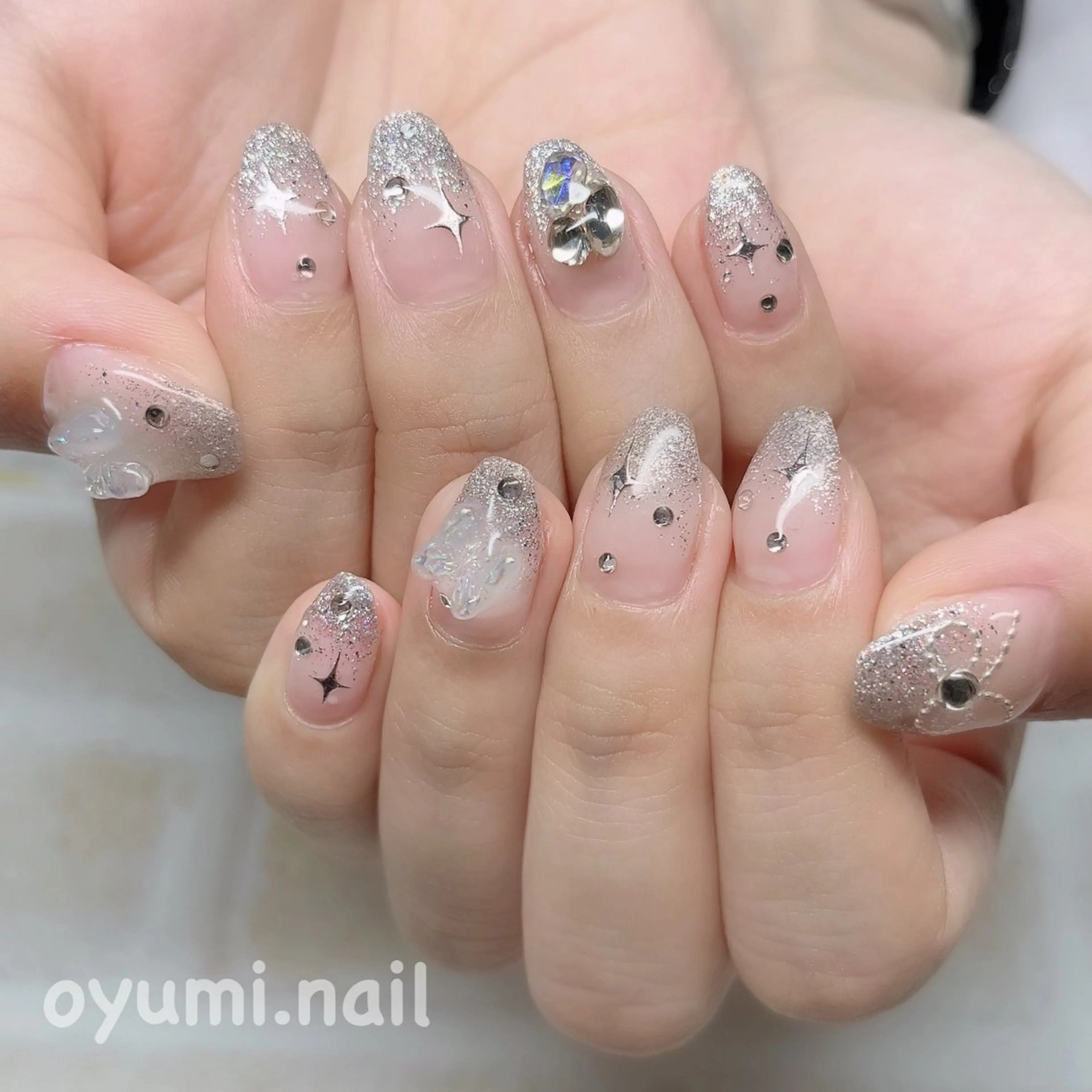 ネイル キラキラネイル ハンドネイル takanashi yumiのネイルデザイン