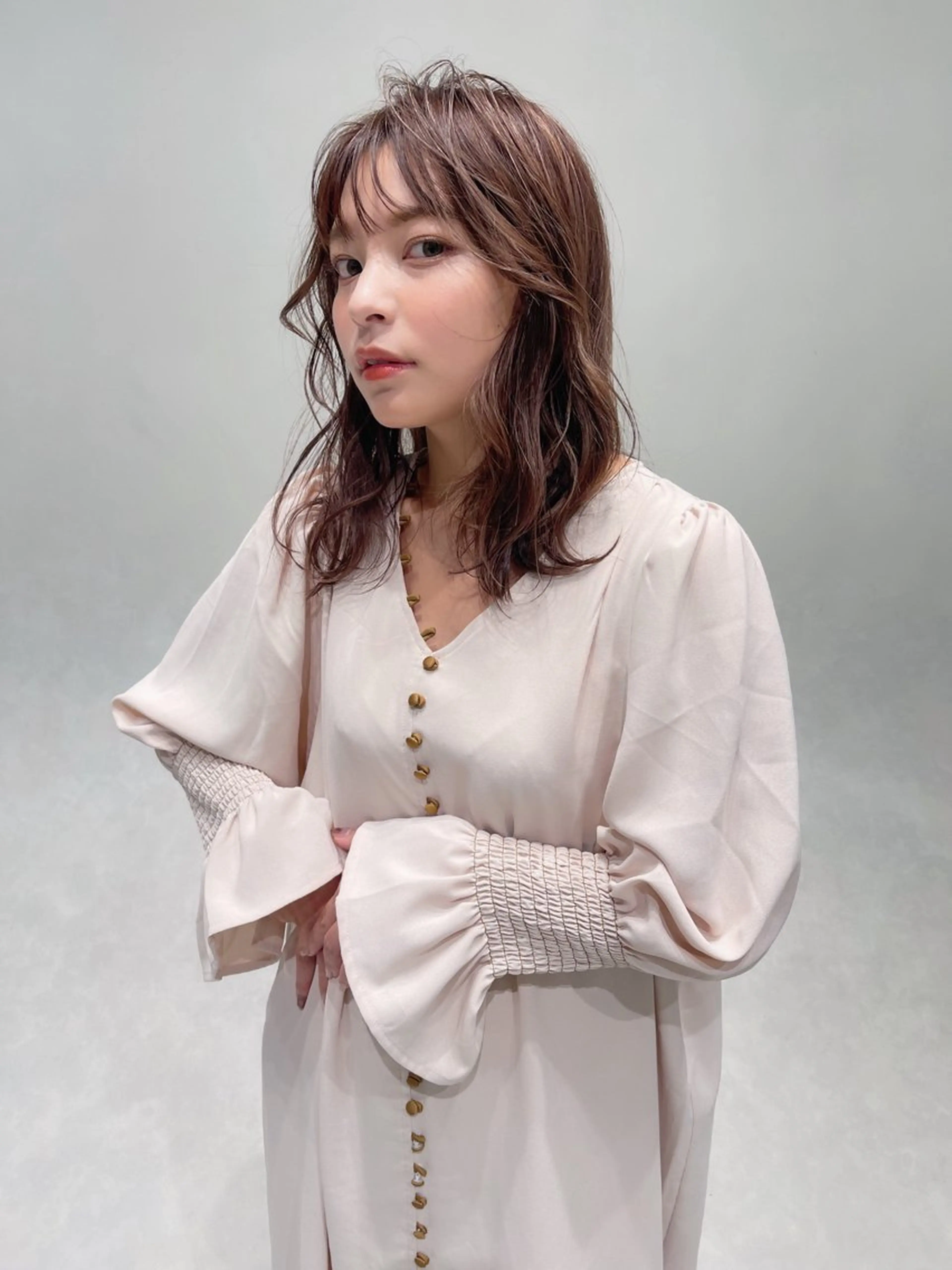 ミディアム カラー ベージュカラー カット ヘアカラー トリートメント AiM 大名のヘアスタイル
