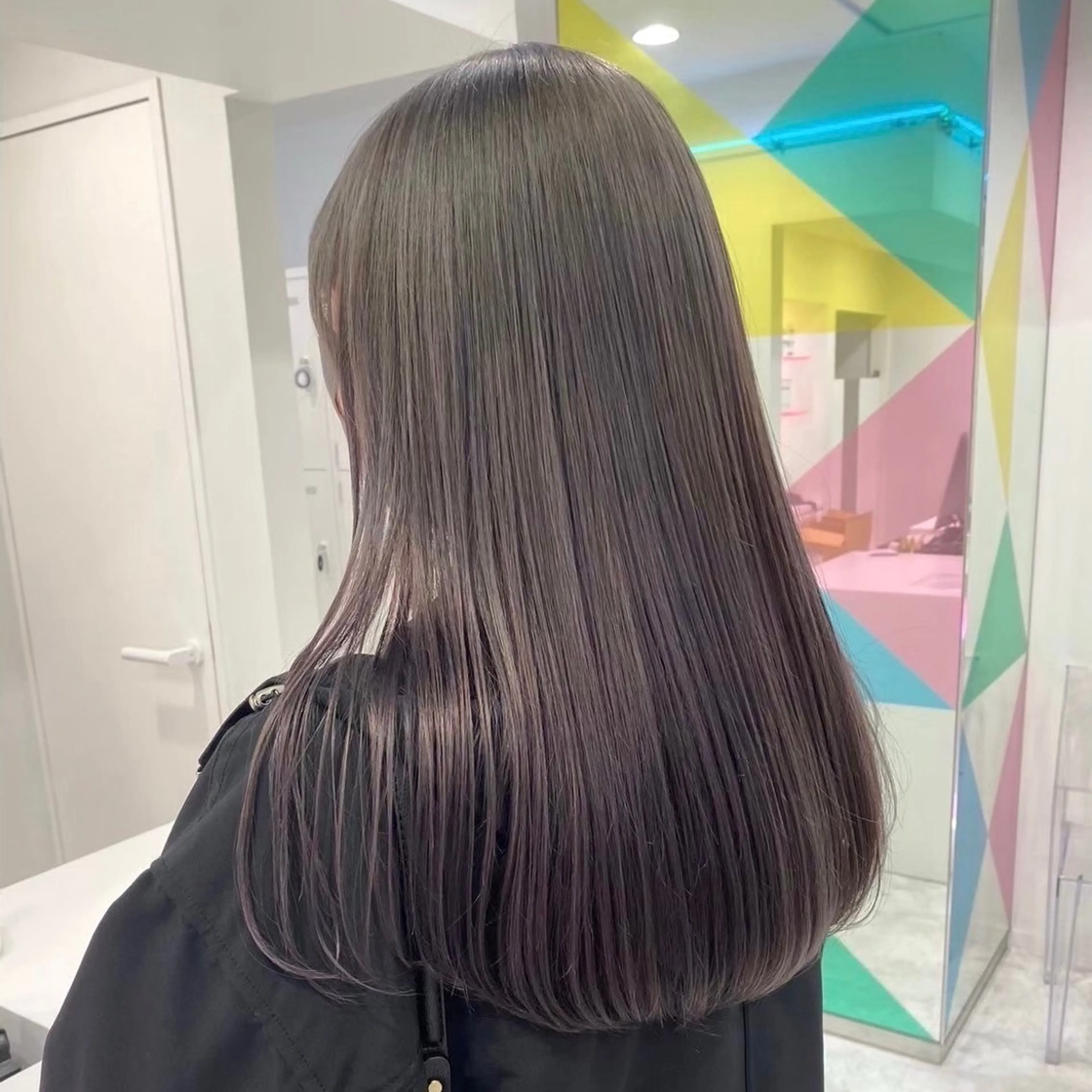 セミロング カラー 赤みなし艶カラー🍈 ユウナ🍈🤍のヘアスタイル