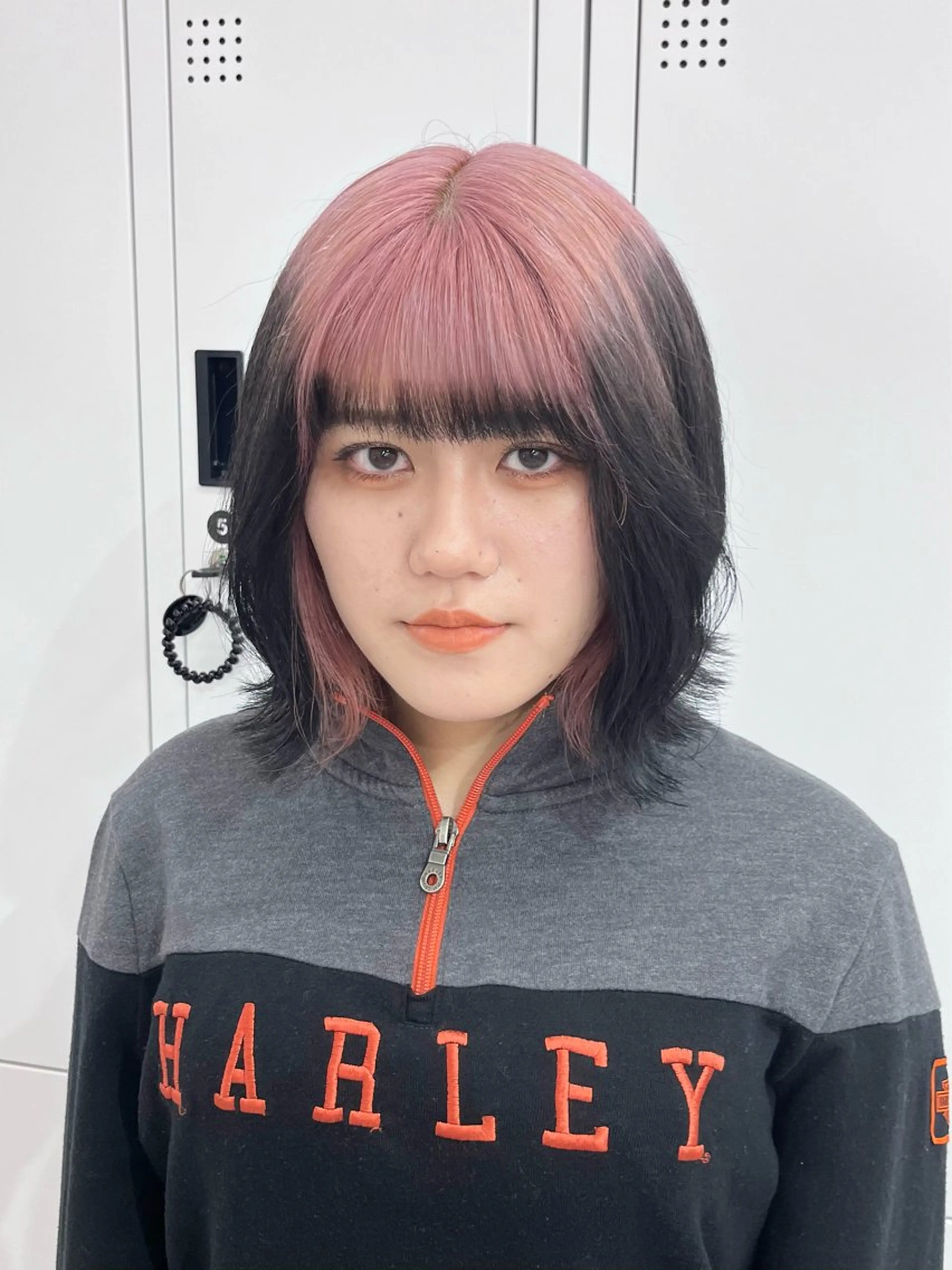 セミロング カラー ヘアアレンジ 🎀韓国ヘア🎀 𝐬𝐚𝐫𝐚🎀のヘアスタイル