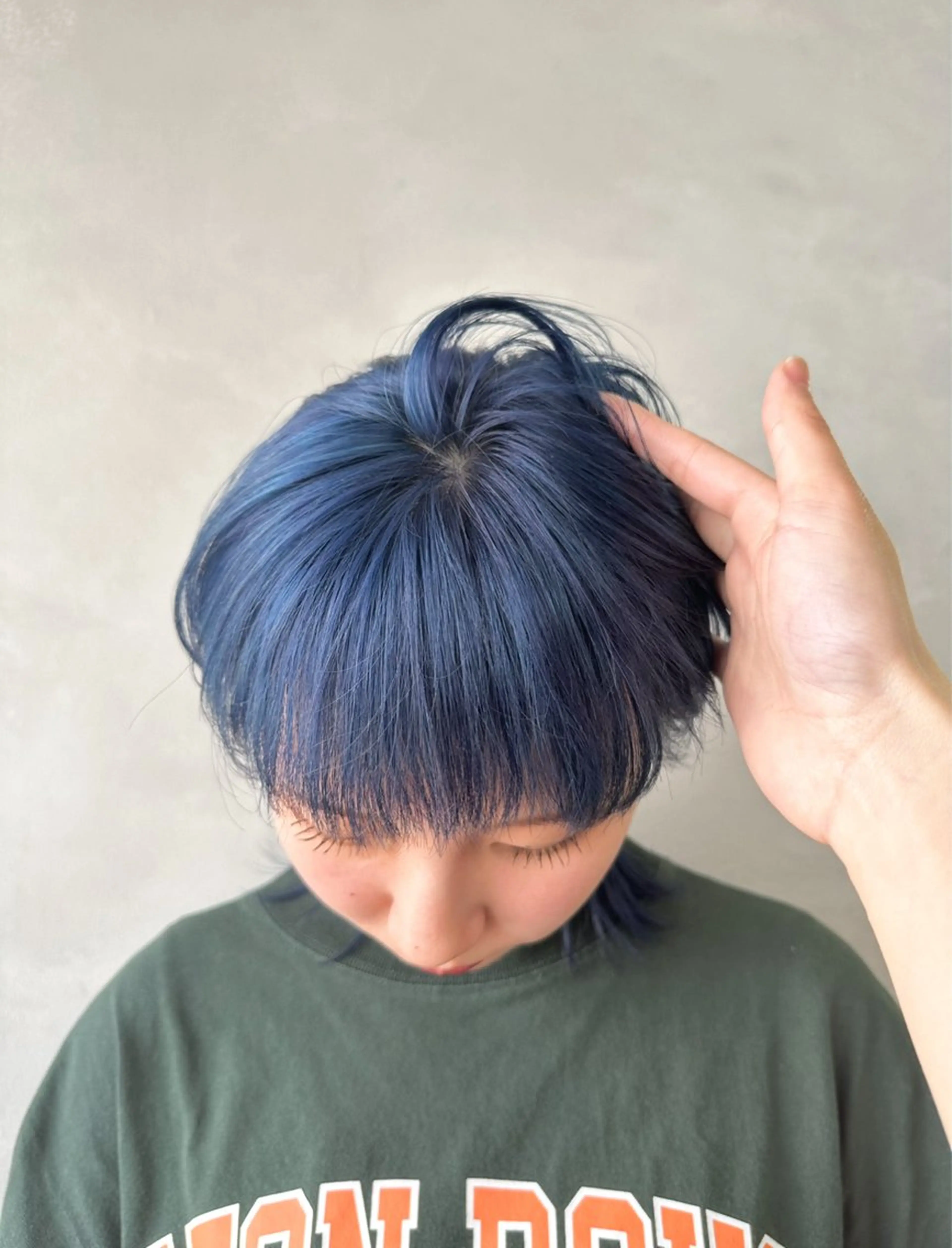 ショート カラー ブリーチ ブルーカラー ブルーグレー ケアブリーチ ダブルカラー 似合わせ小顔ショート /akane🐰♥️のヘアスタイル