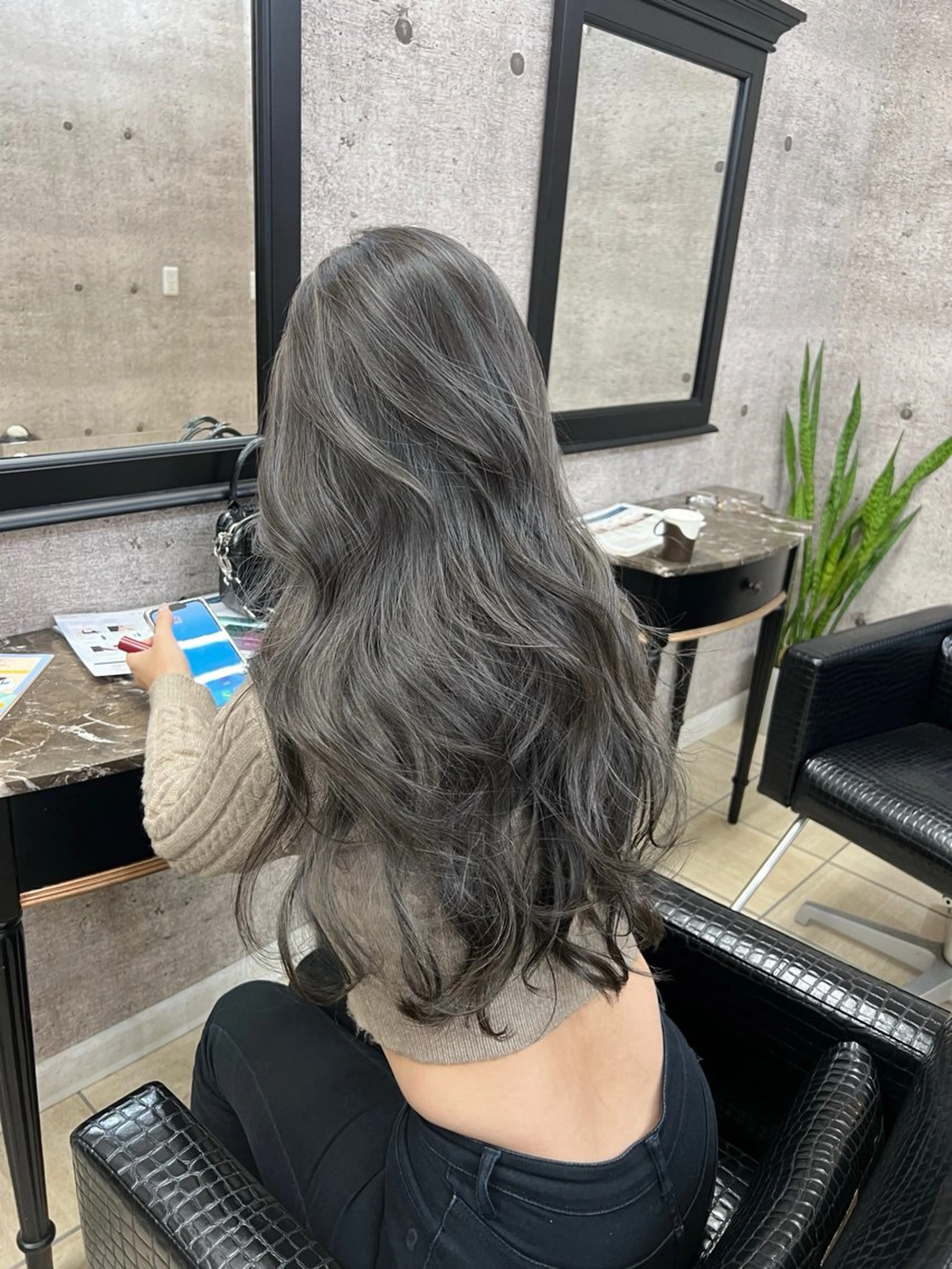ロング ヘアカラー トリートメント MAYU / Raf.のヘアスタイル