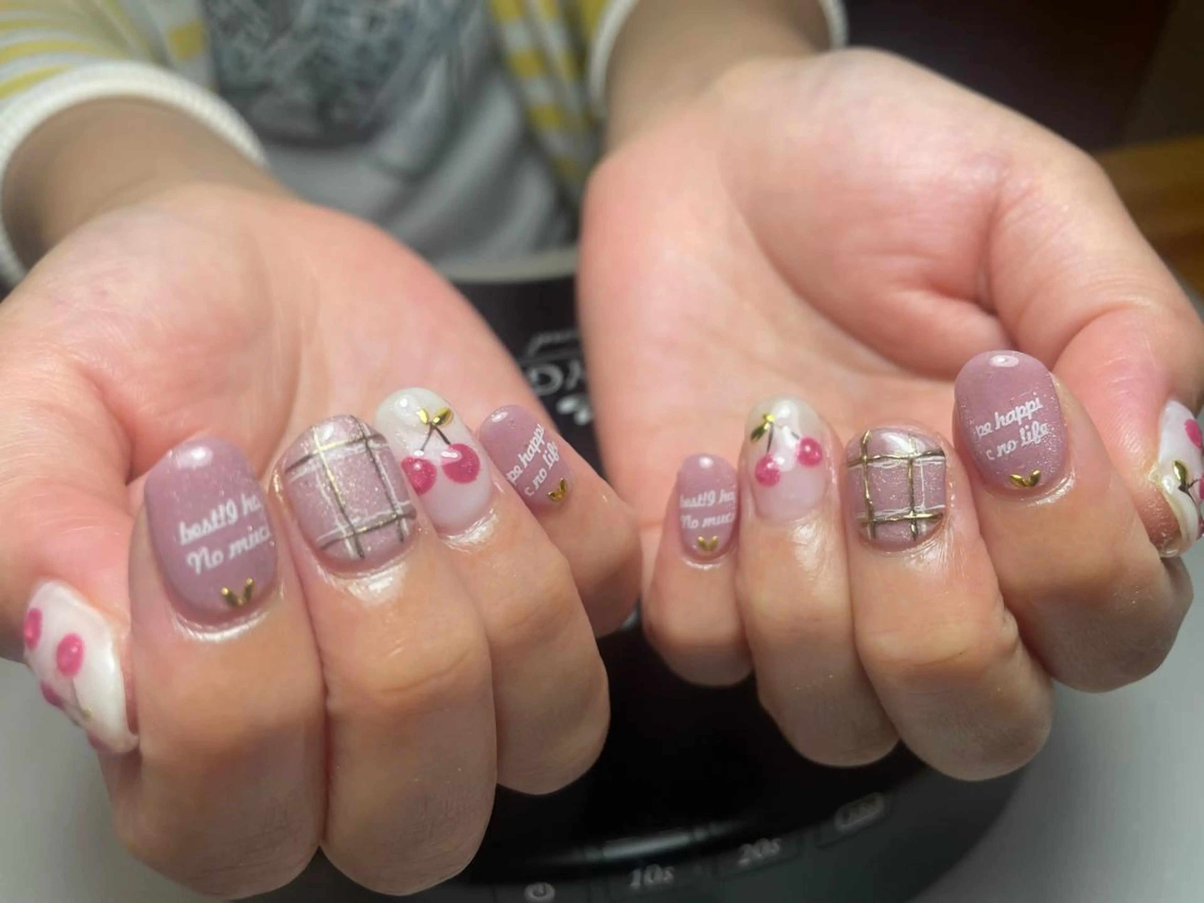 ネイル M. KOTOMIのネイルデザイン