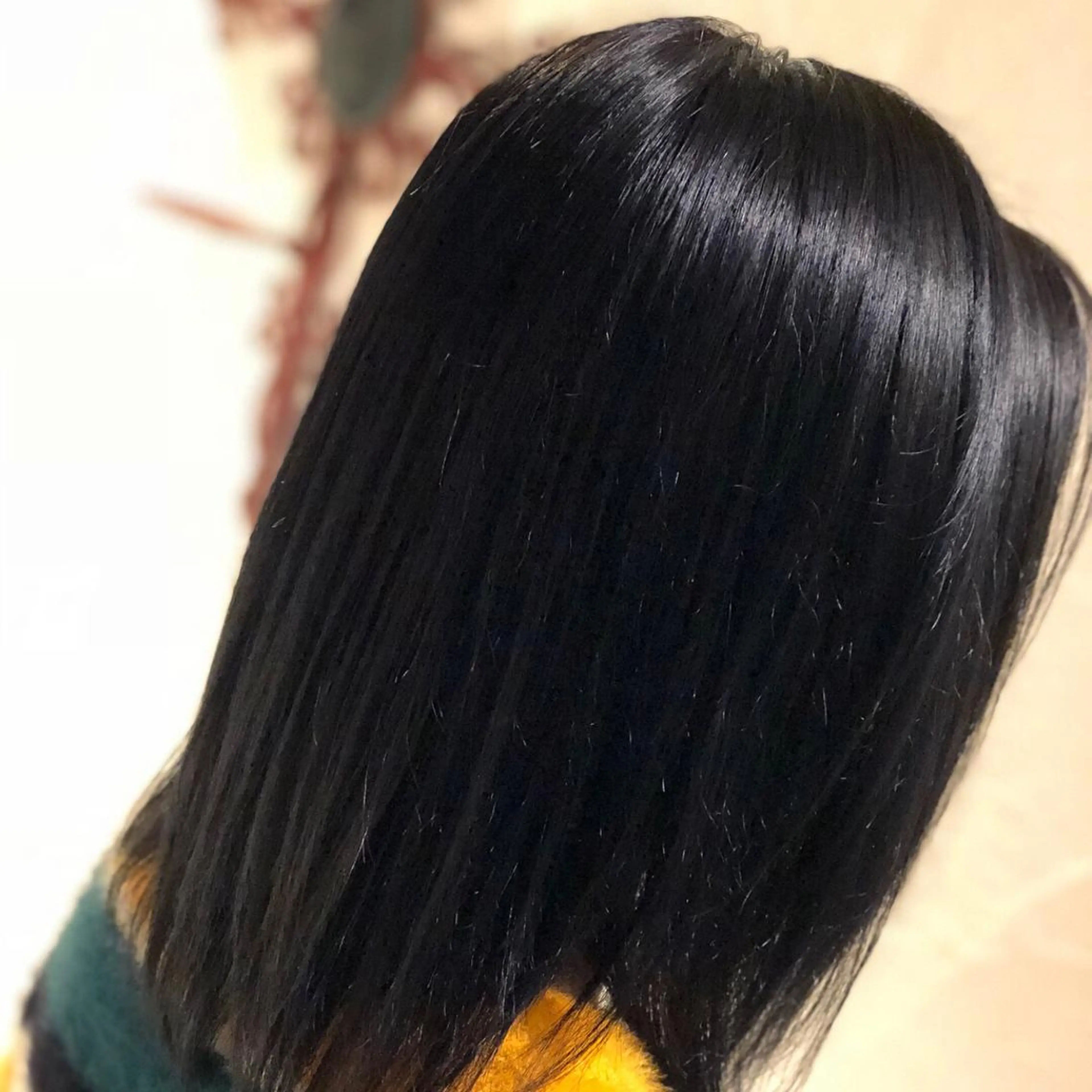 ミディアム カラー 黒髪 ブルーカラー ブルージュ 小森 拓哉のヘアスタイル