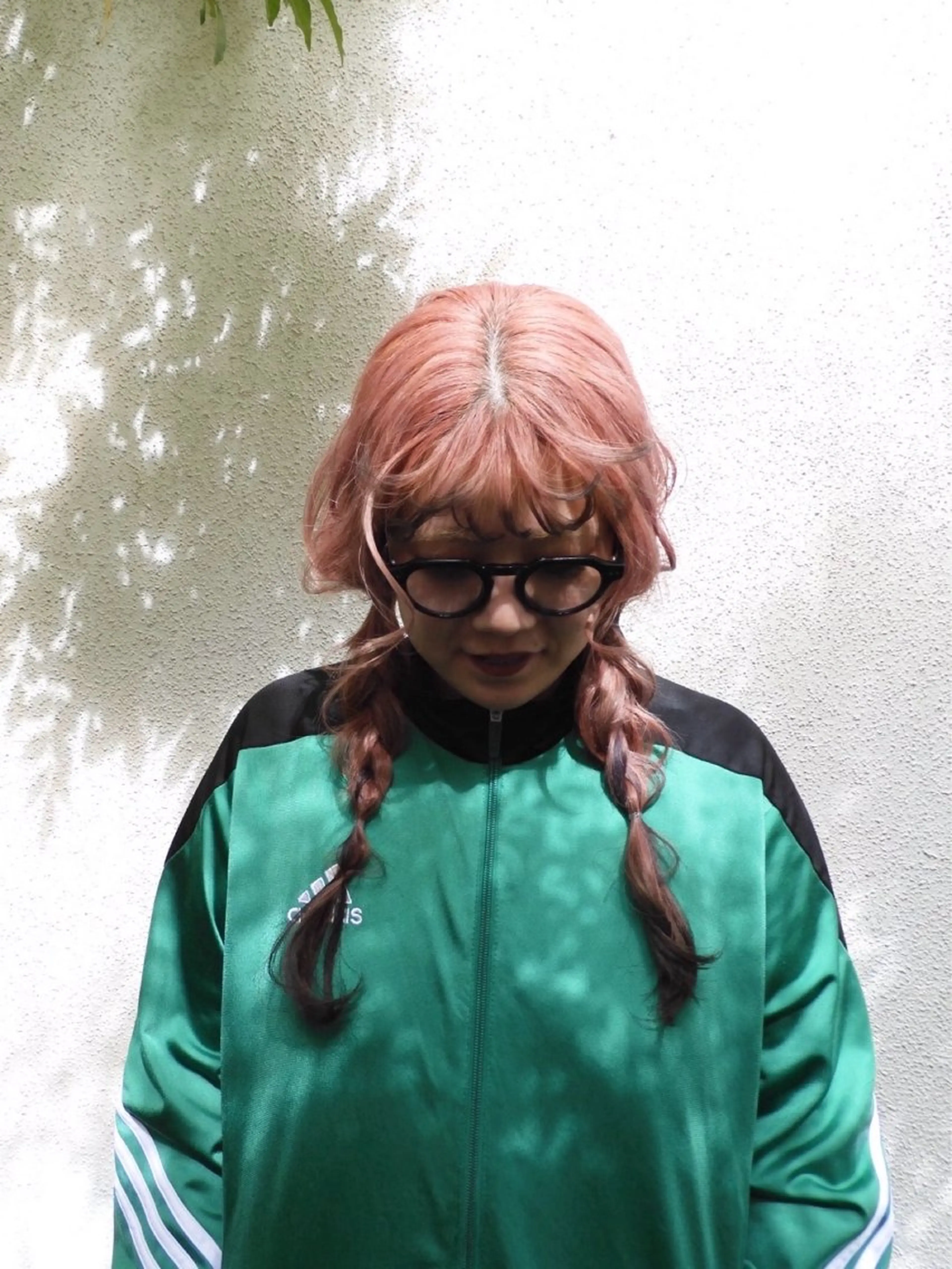 ロング カラー ブリーチ ブラウンカラー デザインカラー ピンクカラー ヘアカラー Nino hair garden所属・実生miu 個性派ハイトーンのヘアスタイル