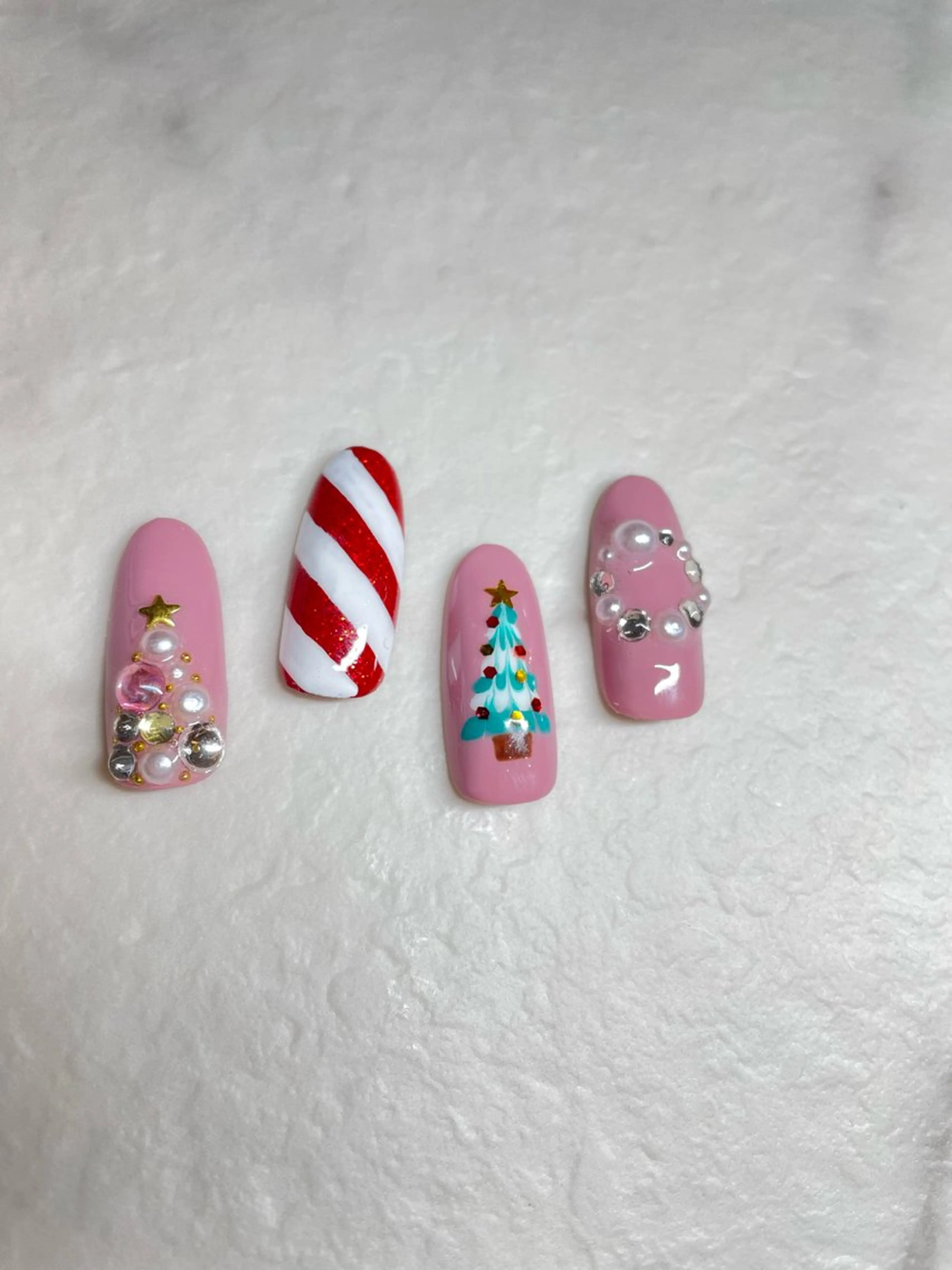 ネイル 冬ネイル クリスマス total salon fu-a'[フーア]所属・佐藤 芽衣のネイルデザイン