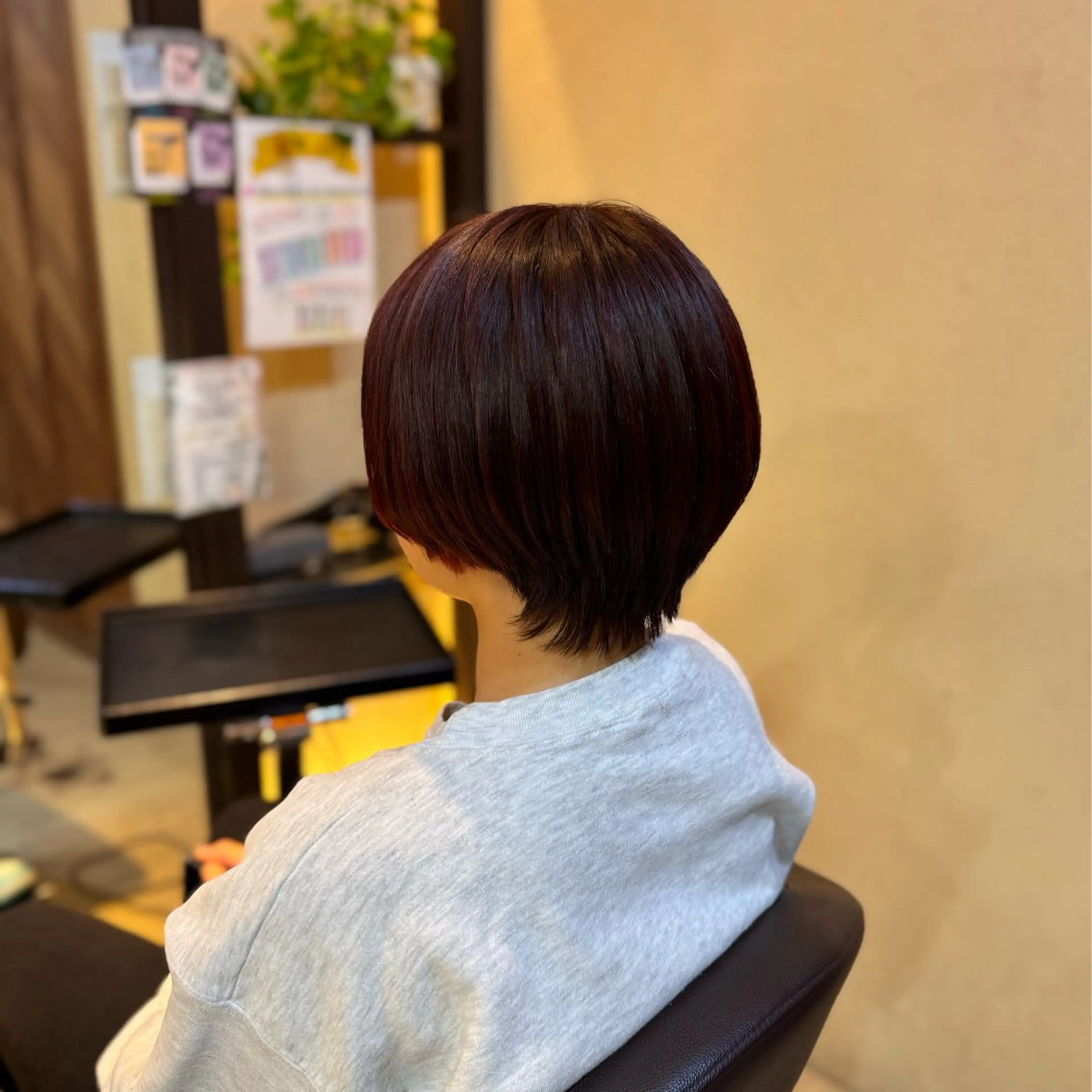 ショート ショートヘア respia所属・ひなの/艶トリートメ ント/ブリーチカラーのヘアスタイル