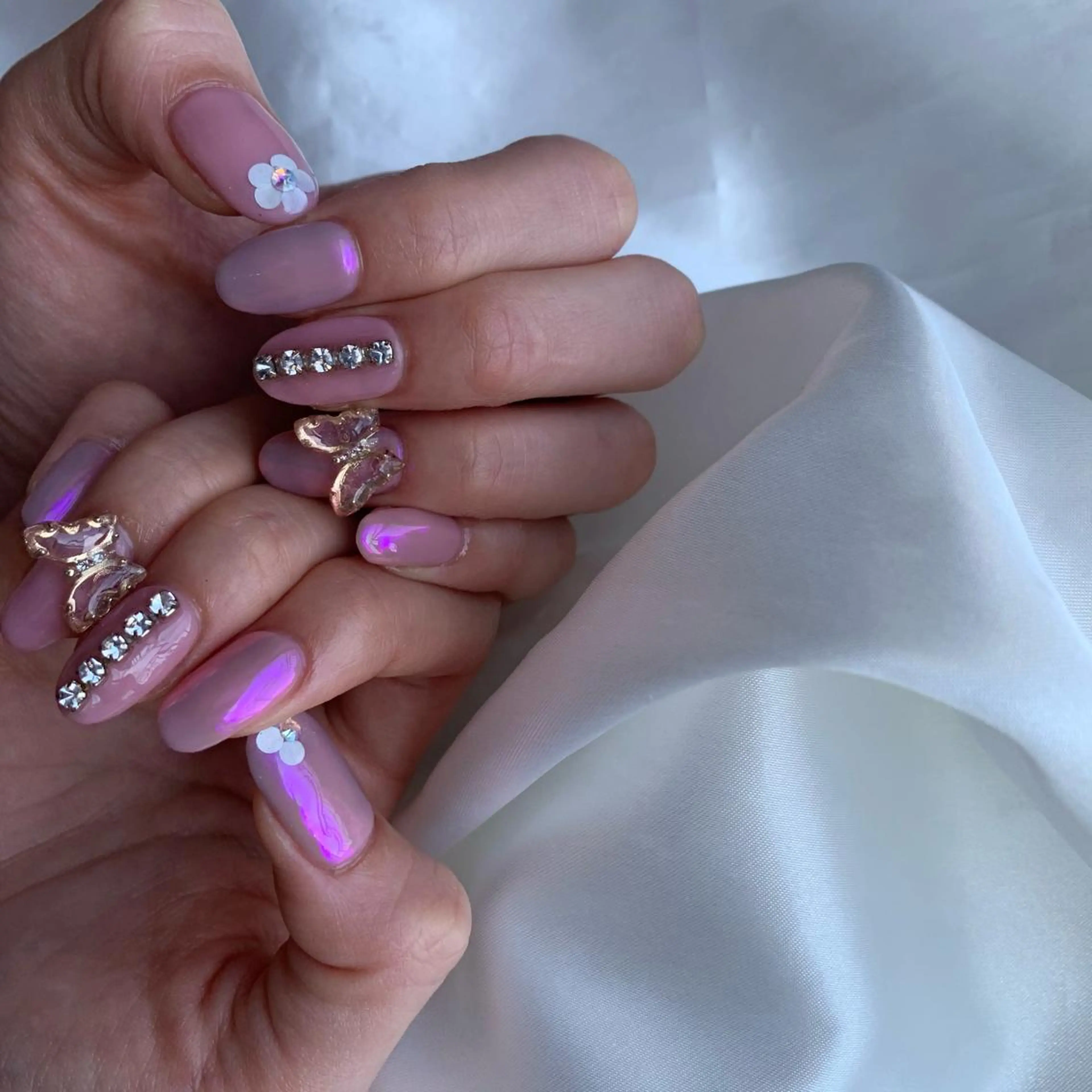 ネイル emanon 新宿東口店所属・nailist akariのネイルデザイン