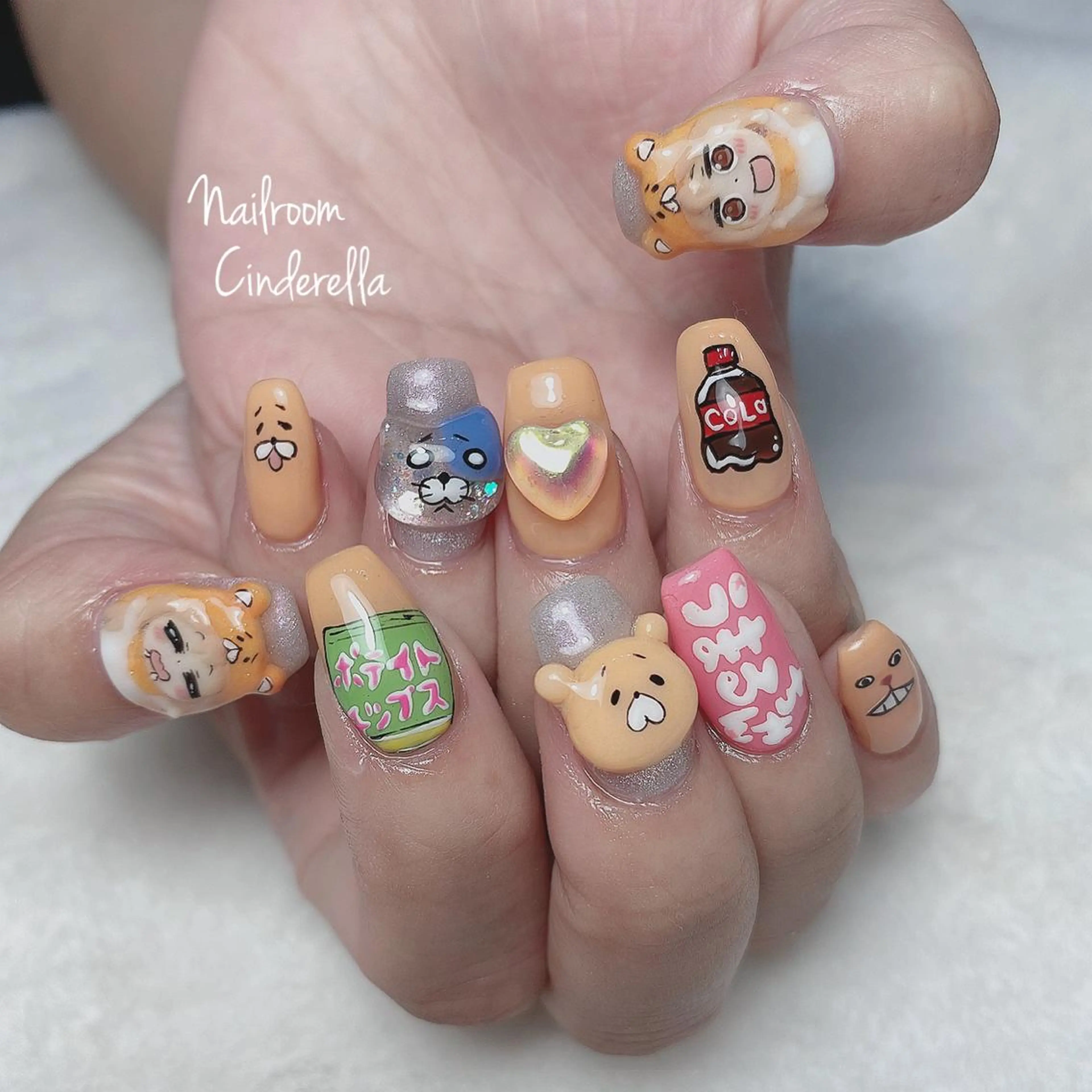ネイル アートネイル Nailroom. Cinderellaのネイルデザイン