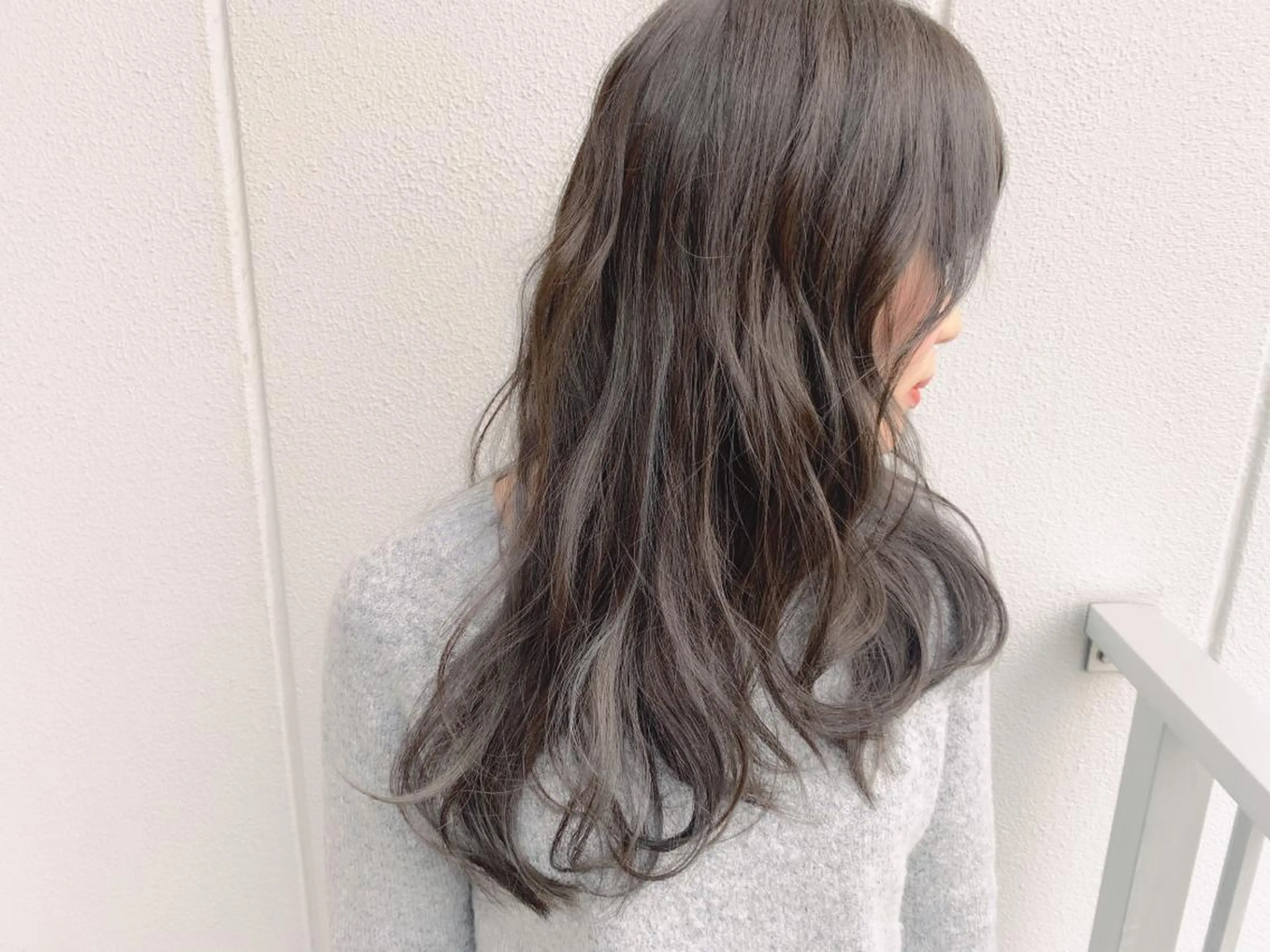 ロング カラー アッシュ ハイライトカラー ハイライト EMANON天神所属・Hitomi Ezakiのヘアスタイル