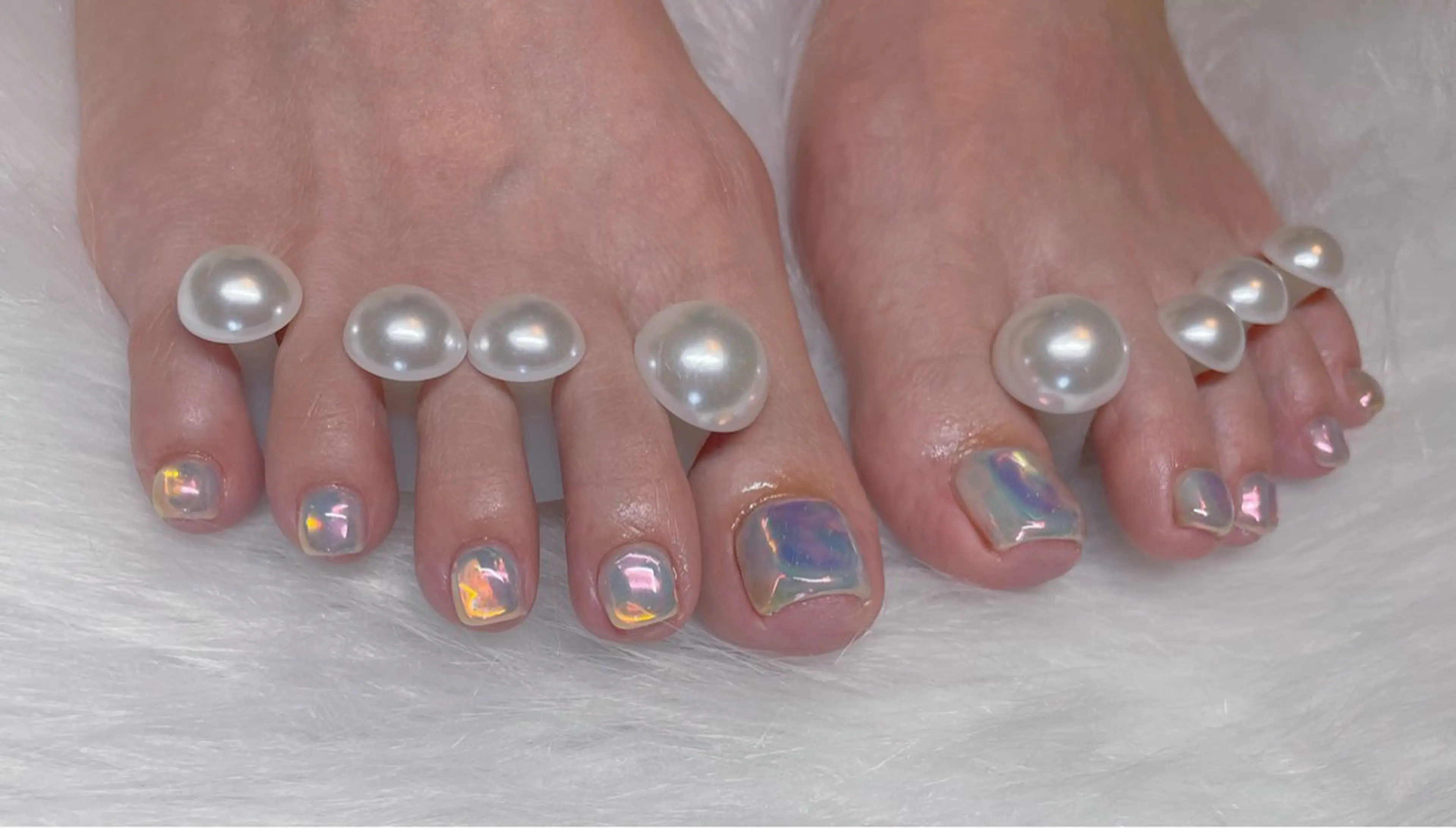 ネイル オーロラネイル キラキラネイル ミラーネイル フットネイル エン Nail salonのネイルデザイン