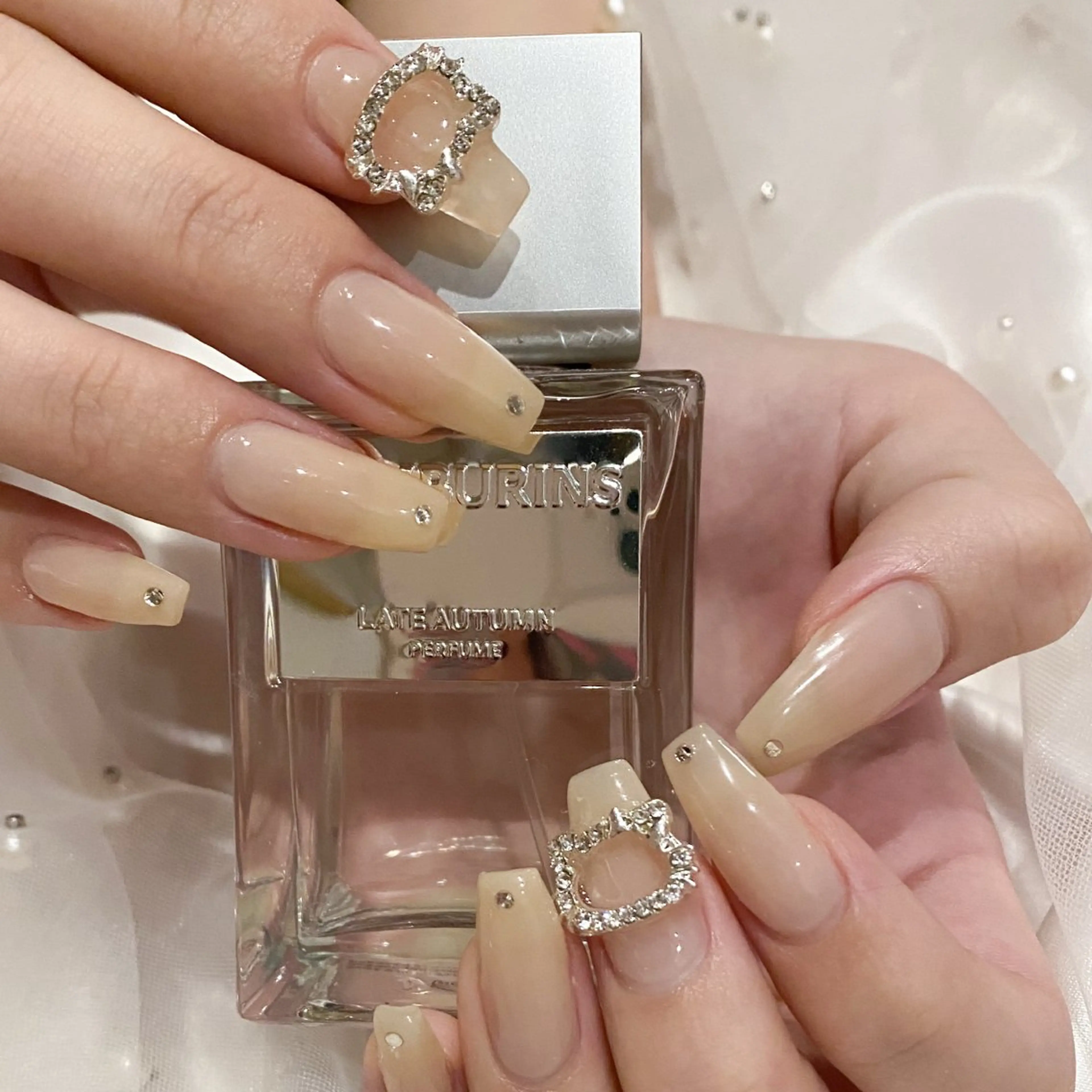 ネイル ストーンネイル ハンドネイル Li'ame所属・Luna 【Li'ame】のネイルデザイン