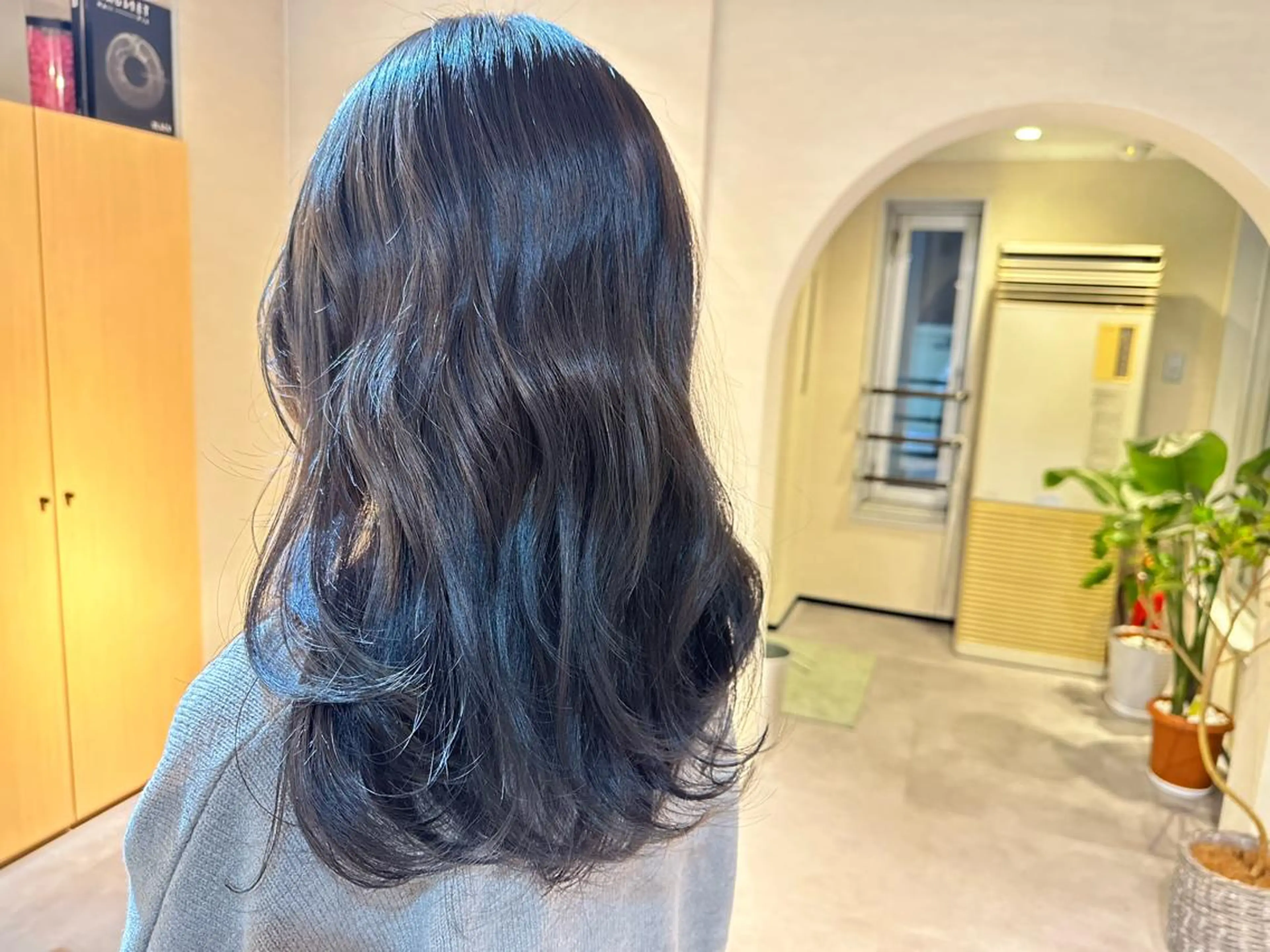 ロング カラー アッシュ アッシュブラウン ブラウンカラー 顔周りカット レイヤーカット 【Uneユヌ】菊地 春那のヘアスタイル