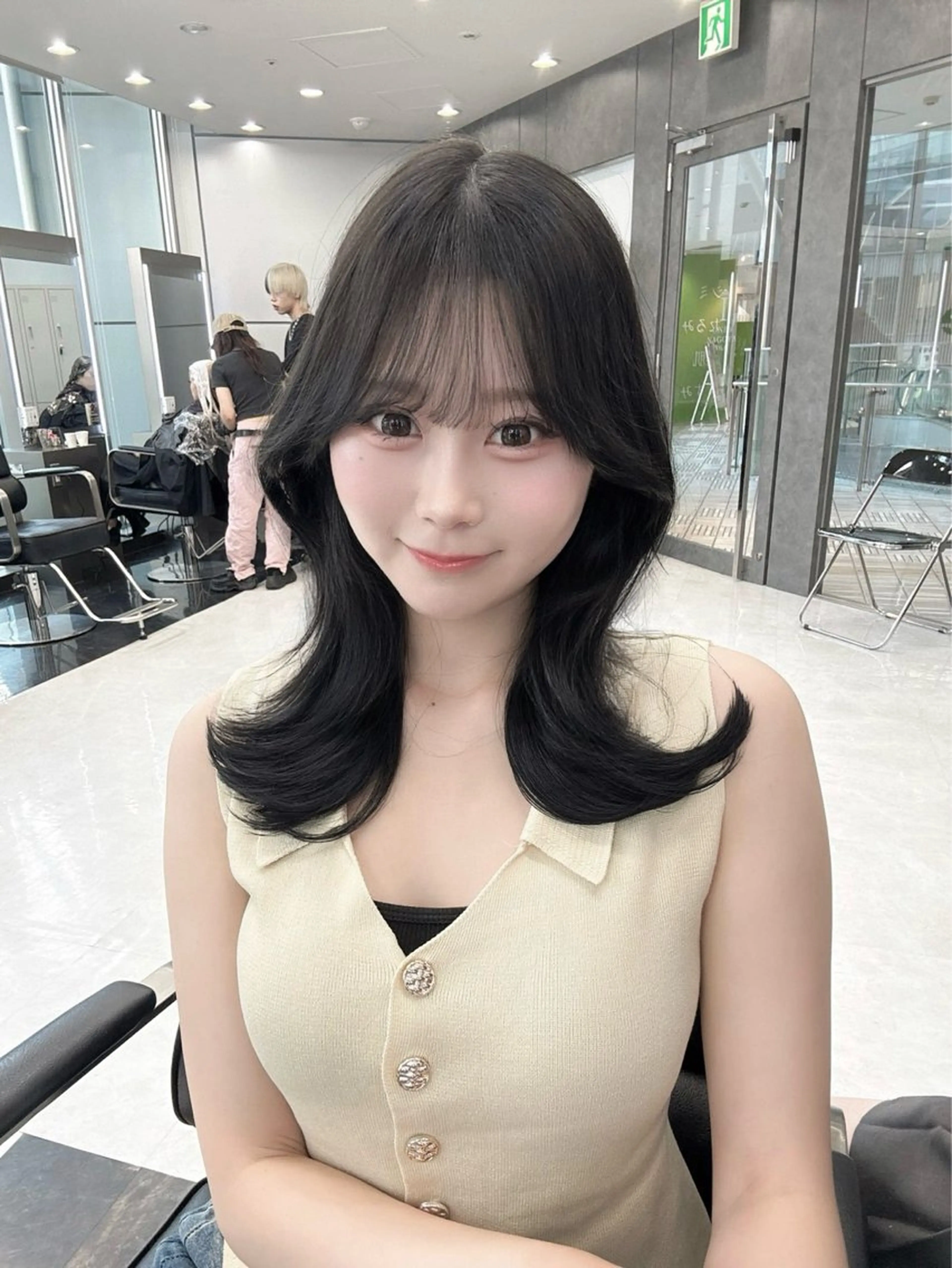 ミディアム カラー ヘアアレンジ ヘアカラー トリートメント ヘアセット 韓国ヘア🖤/透明感 shihoのヘアスタイル