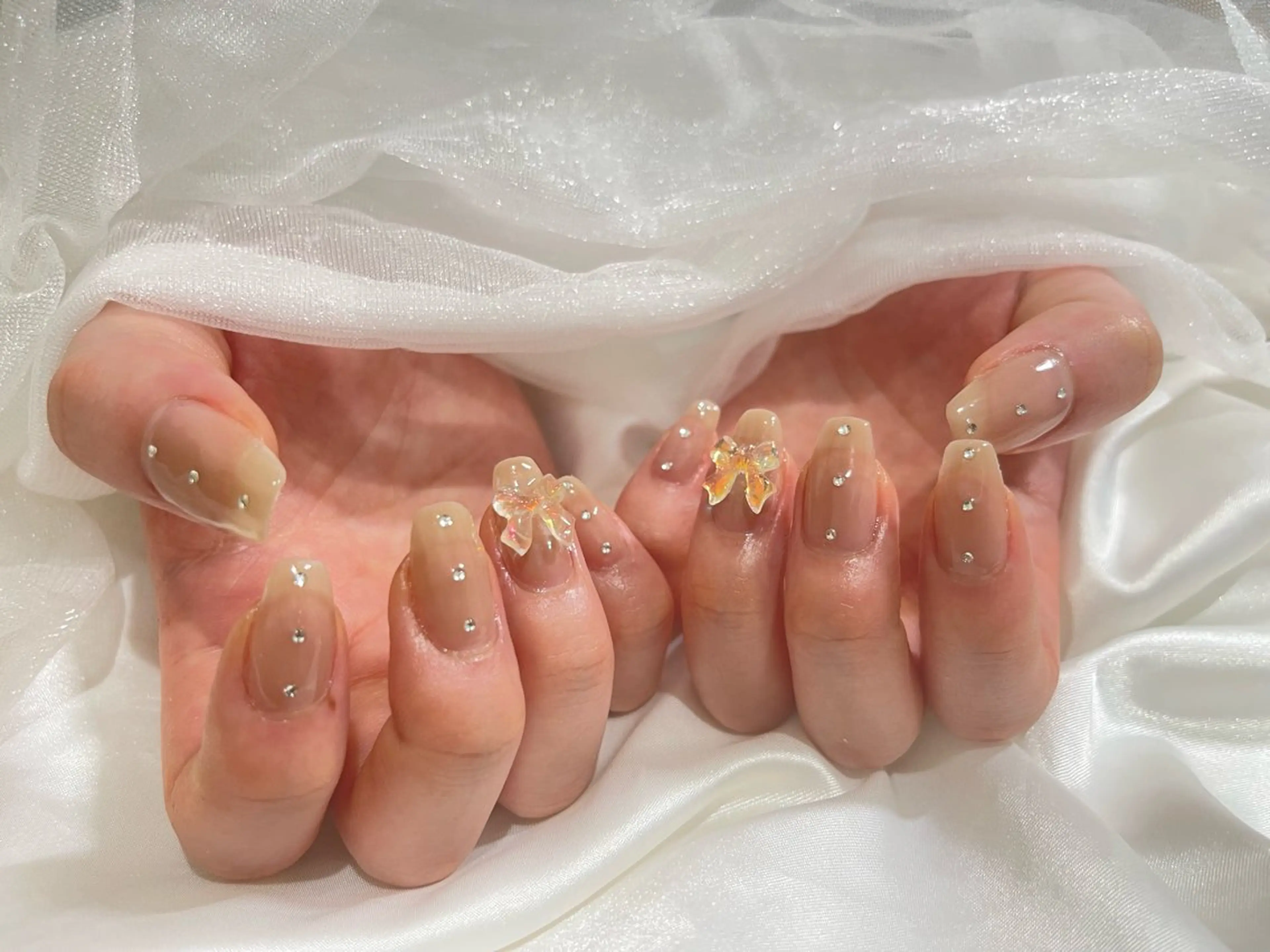 ネイル リボン Lutena💅🏽 伊藤のマツエク・マツパデザイン