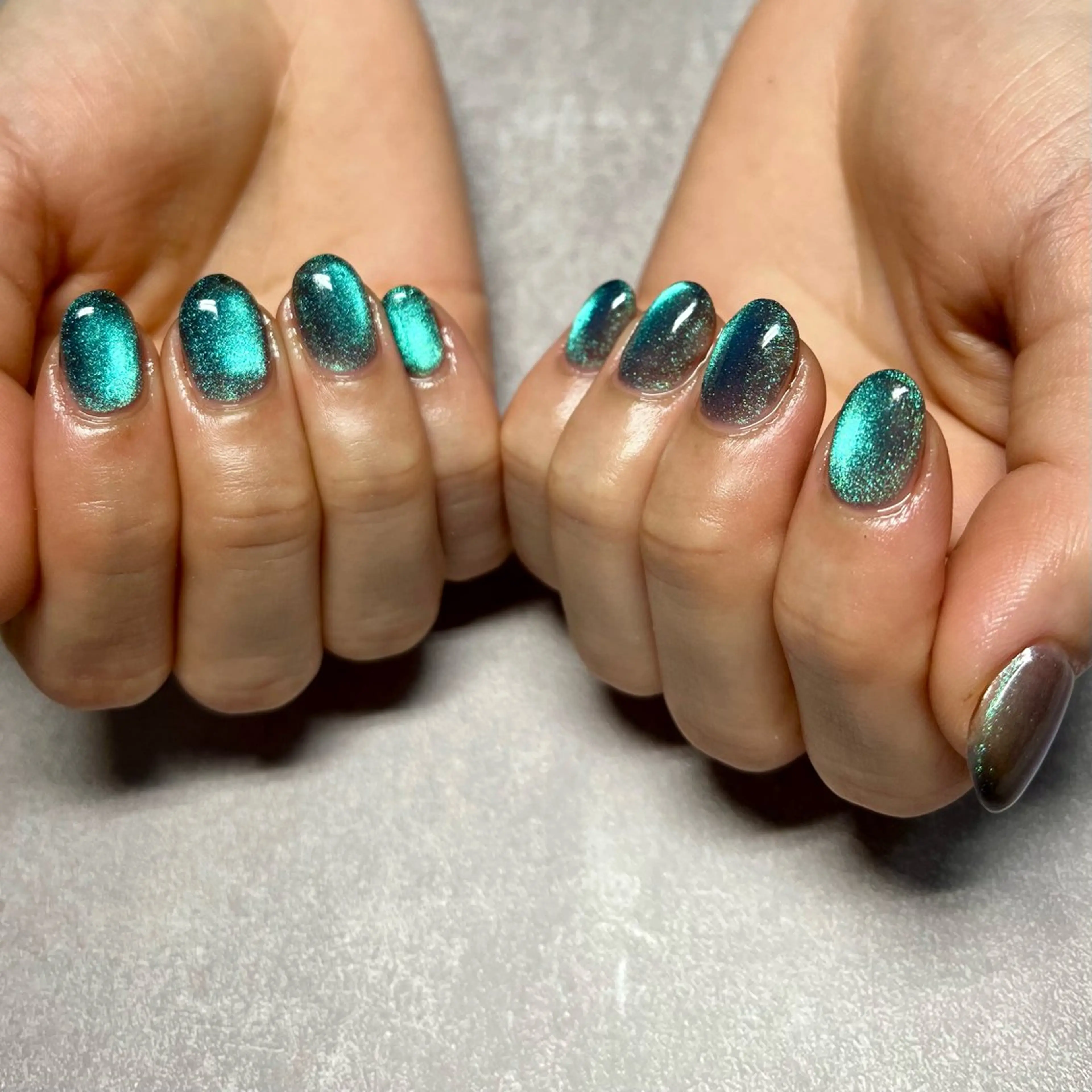 ネイル ブルー グリーン マグネットネイル kupu所属・ネイルサロン kupuのネイルデザイン