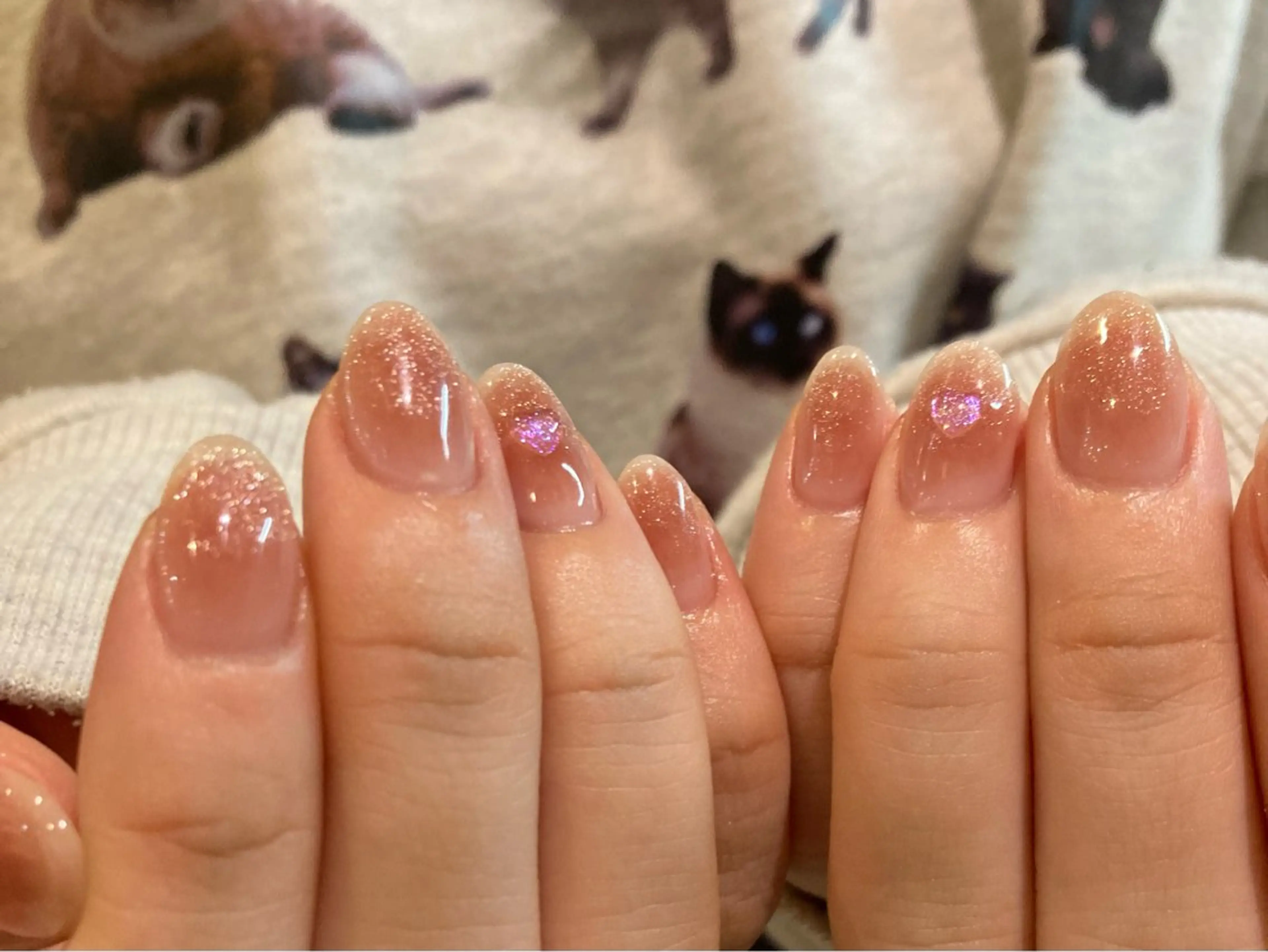 ネイル ハンドネイル shio ♡ 11月予約受付中のネイルデザイン