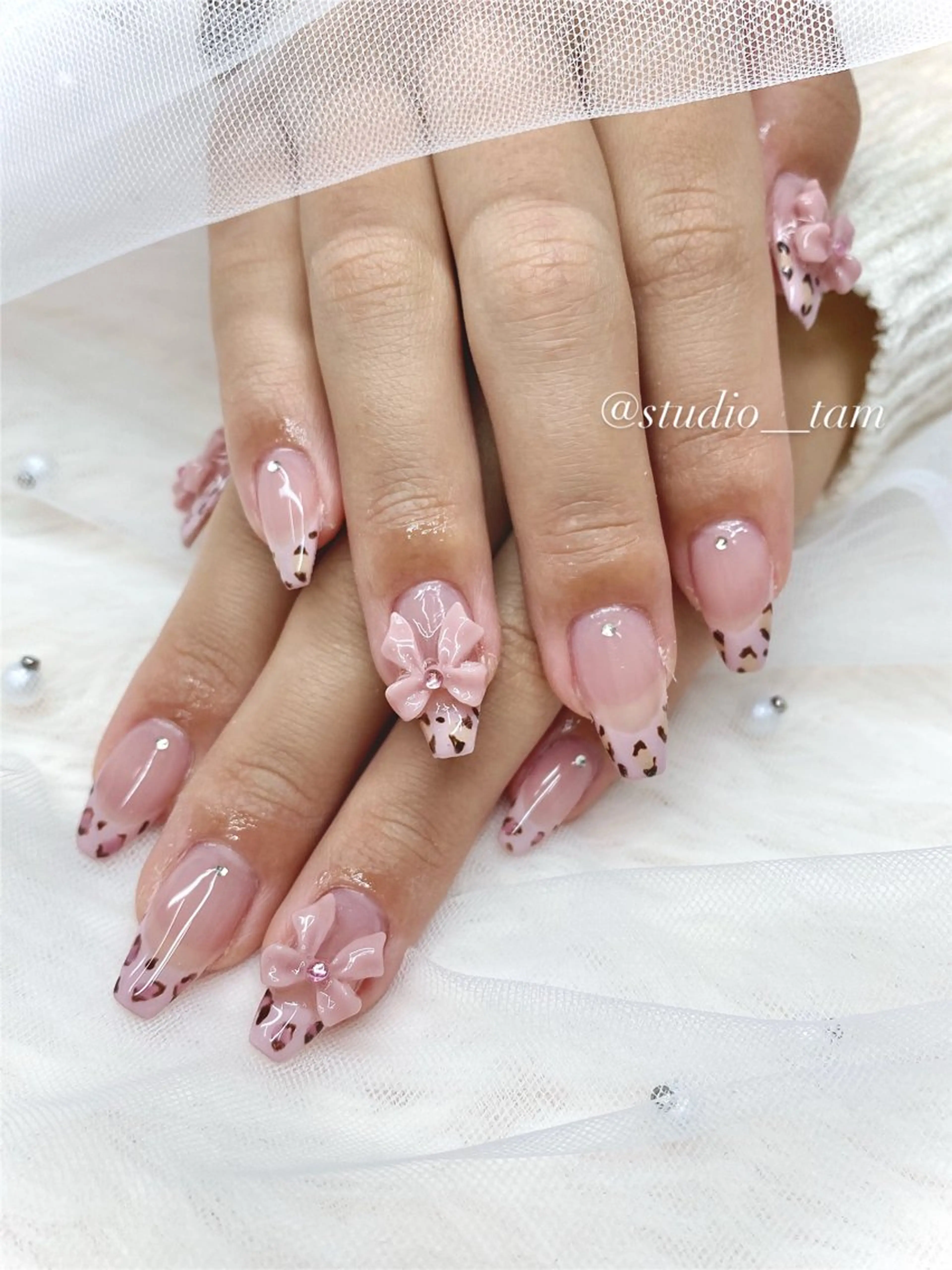 ネイル アートネイル チークネイル フレンチネイル 韓国ネイル マグネットネイル studio tam 髙橋彩夏のネイルデザイン