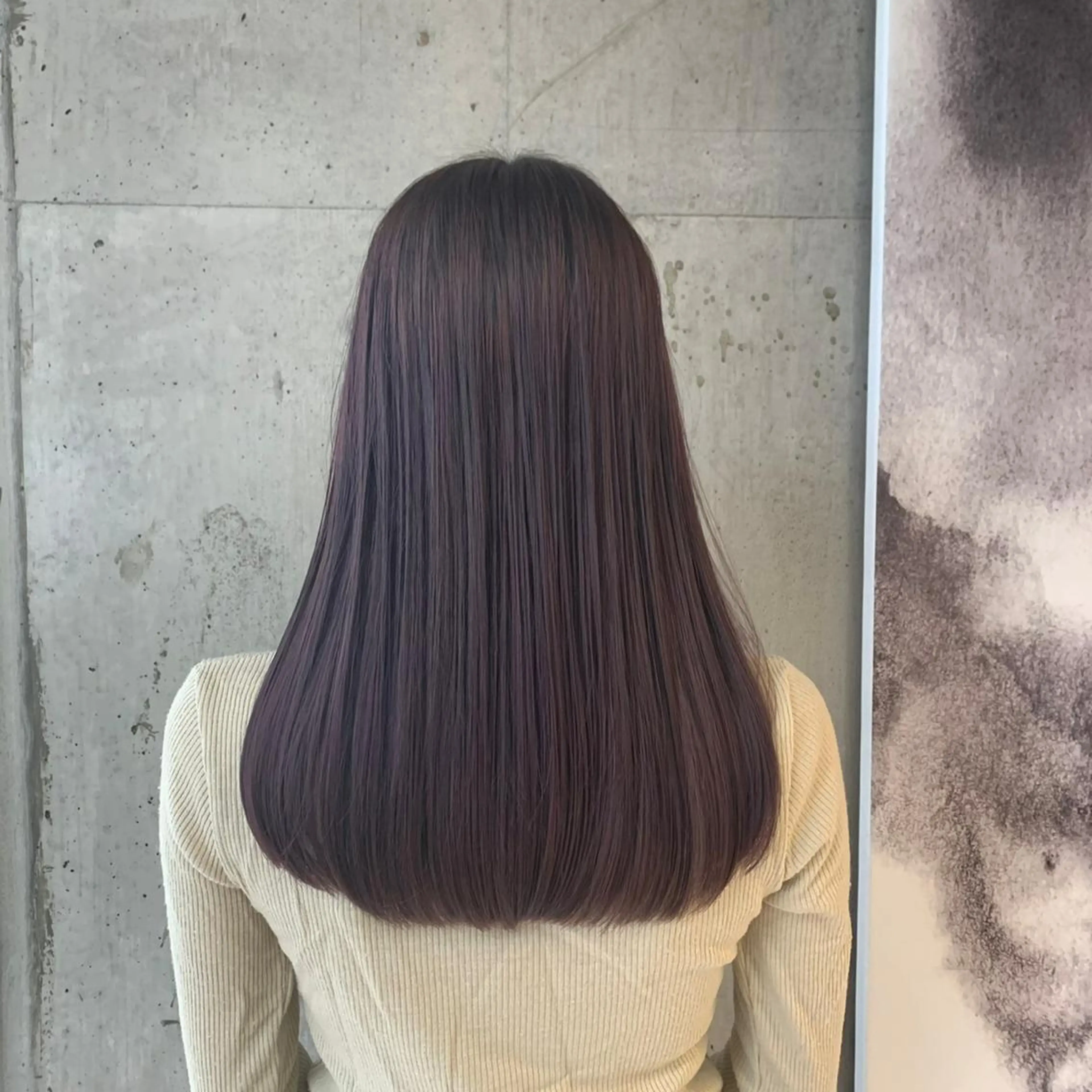 セミロング カラー グレージュ 小林　遼のヘアスタイル
