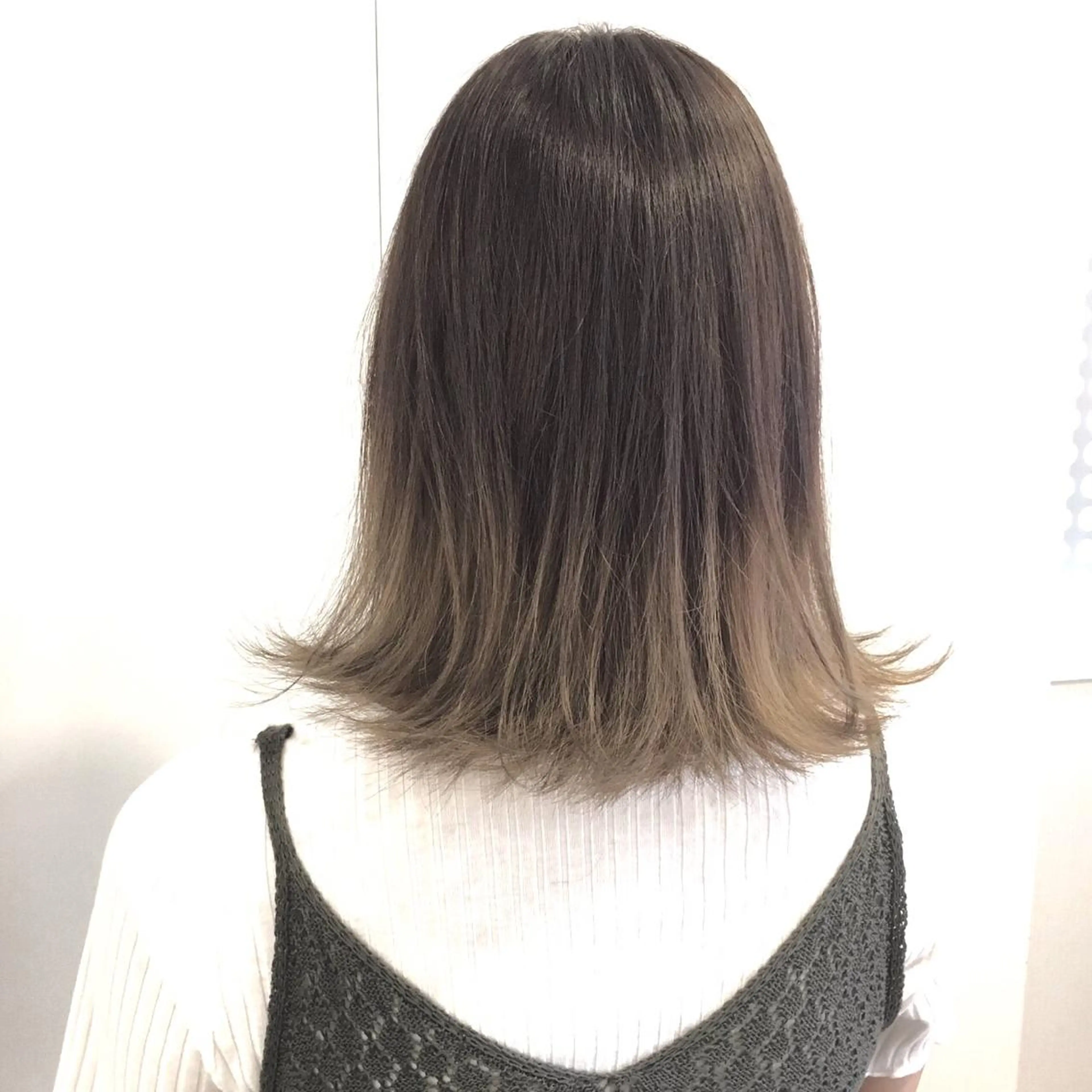 ミディアム カット oluolu hairのヘアスタイル