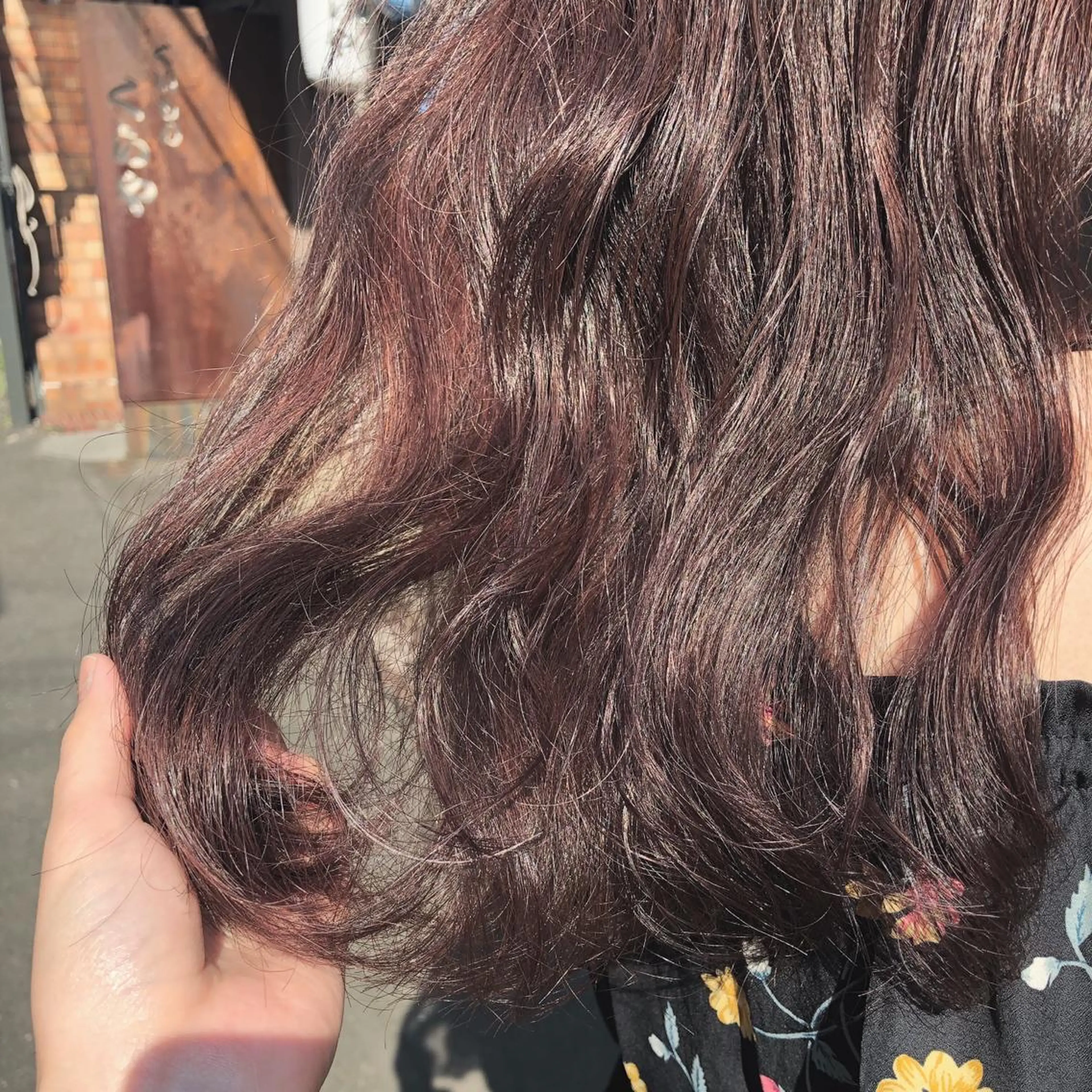 ロング カラー ブリーチ カシス ブリーチなしカラー ピンクカラー sano sayakaのヘアスタイル