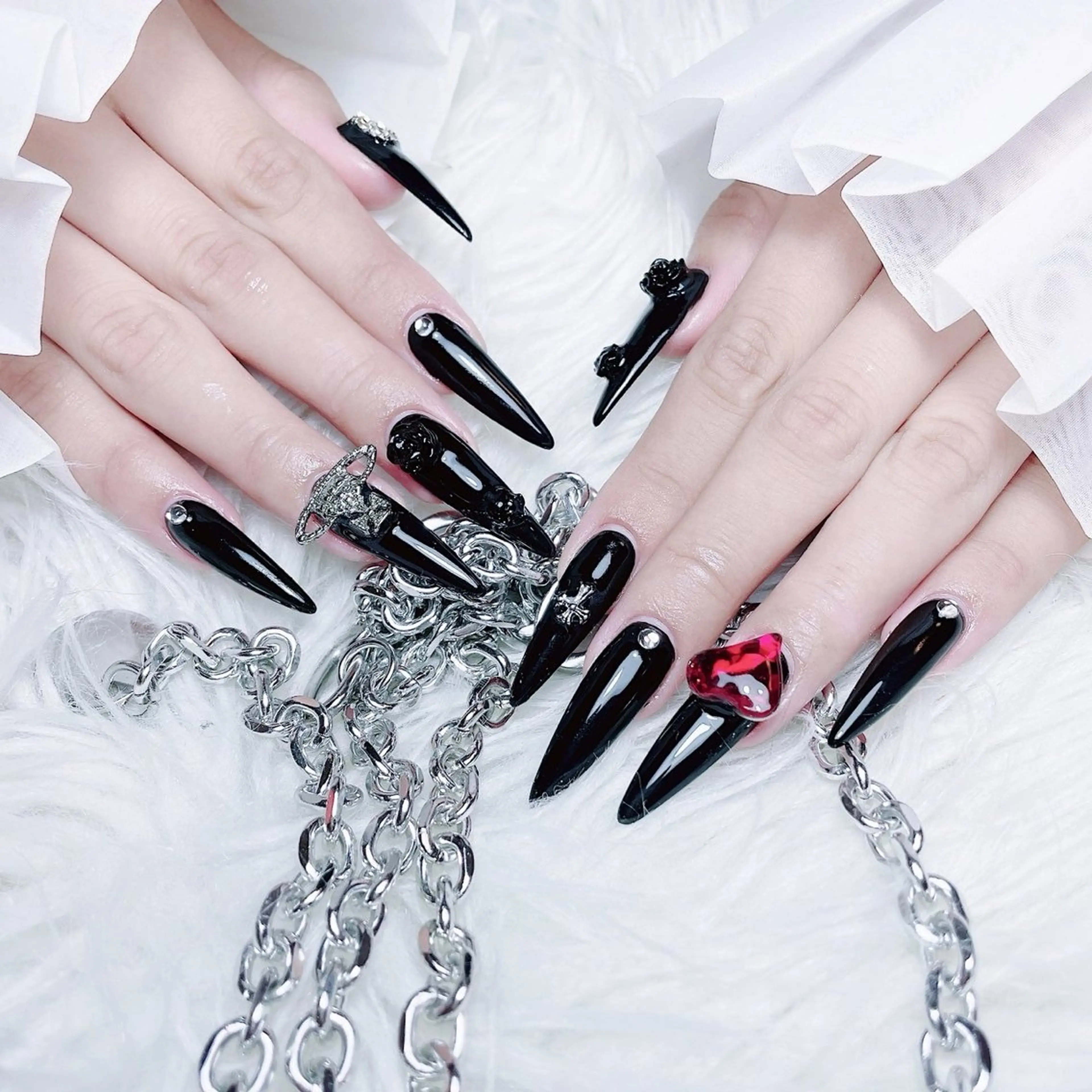 ネイル ハンドネイル ☁️Yun nail KiKi☁️のネイルデザイン