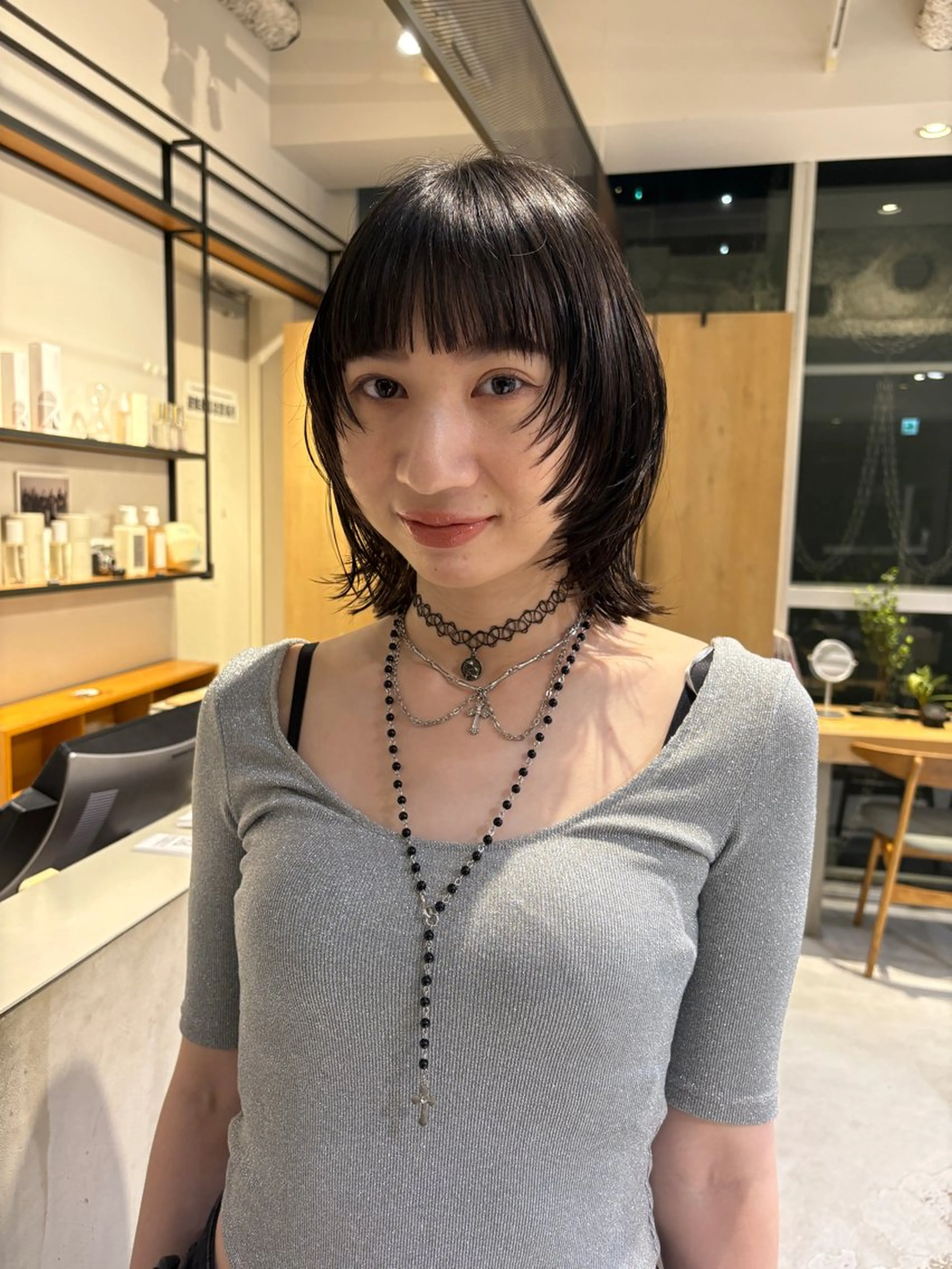 ミディアム ウルフカット FILMS所属・FILMS 銀座店 Mikotoのヘアスタイル