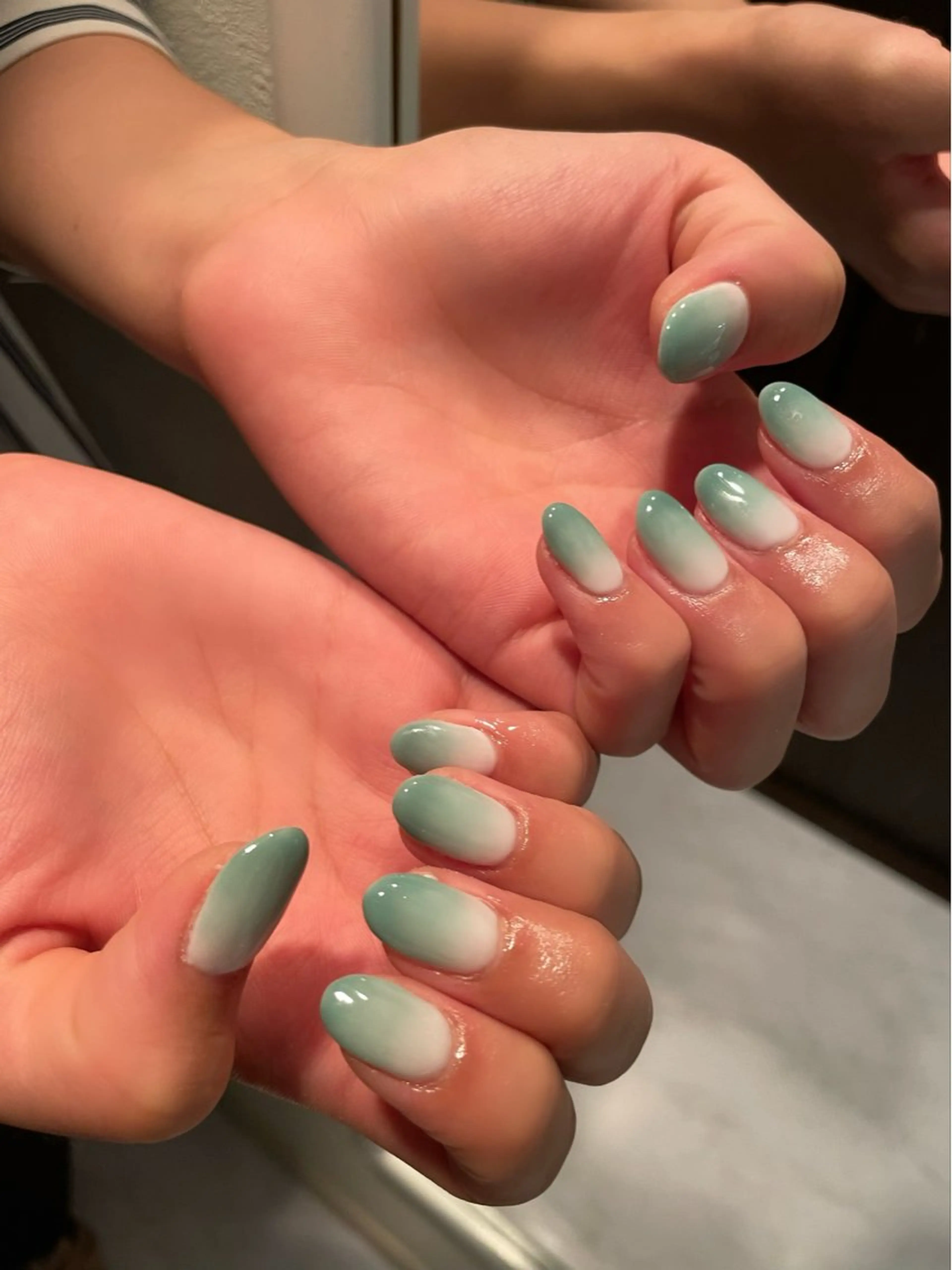 ネイル ジェルネイル グラデーション ハンドネイル Nail salon 🎀Angeのネイルデザイン