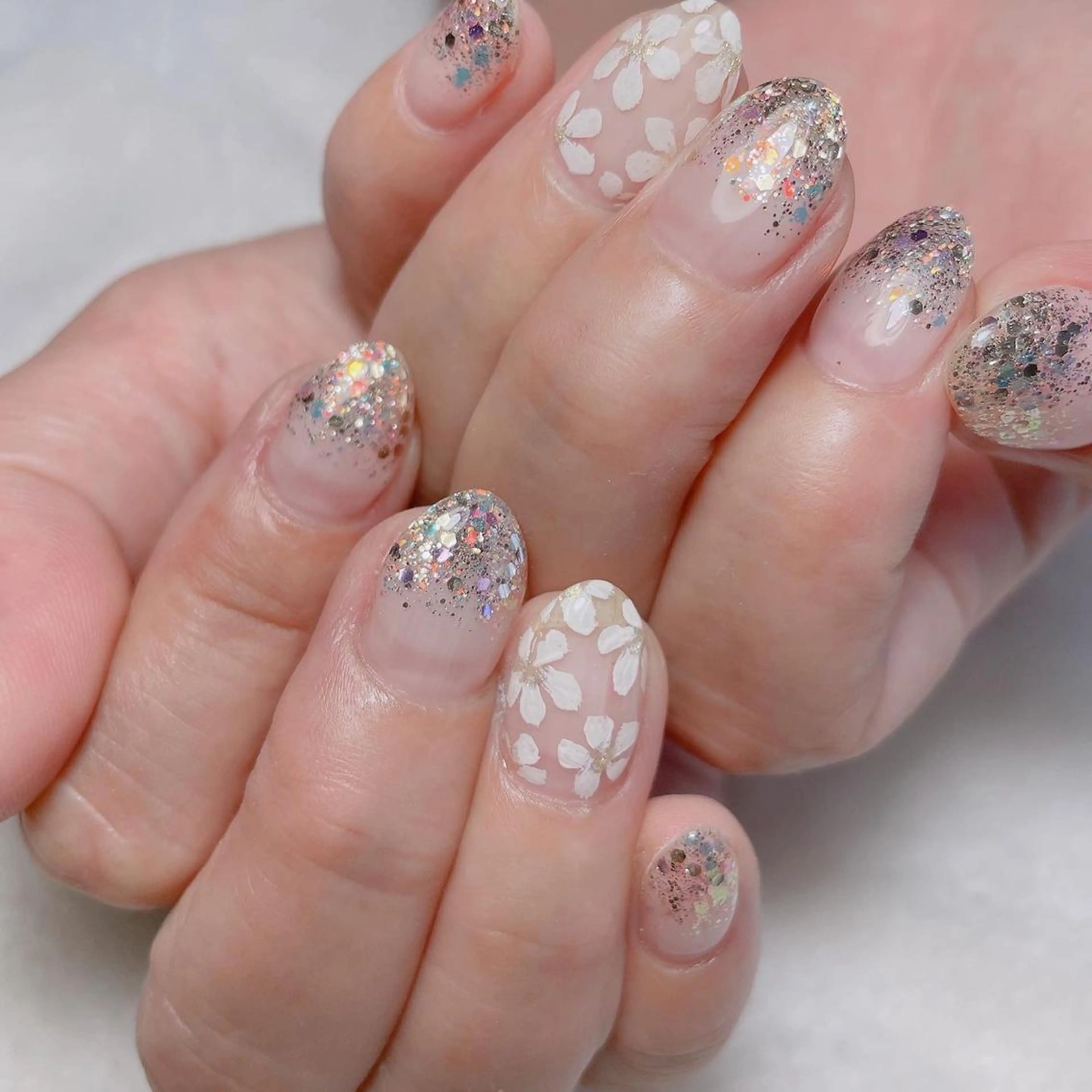ネイル アートネイル フラワーネイル グラデーション ラメ(グリッター) ラメグラデーション ハンドネイル kipinail 川﨑えりかのネイルデザイン