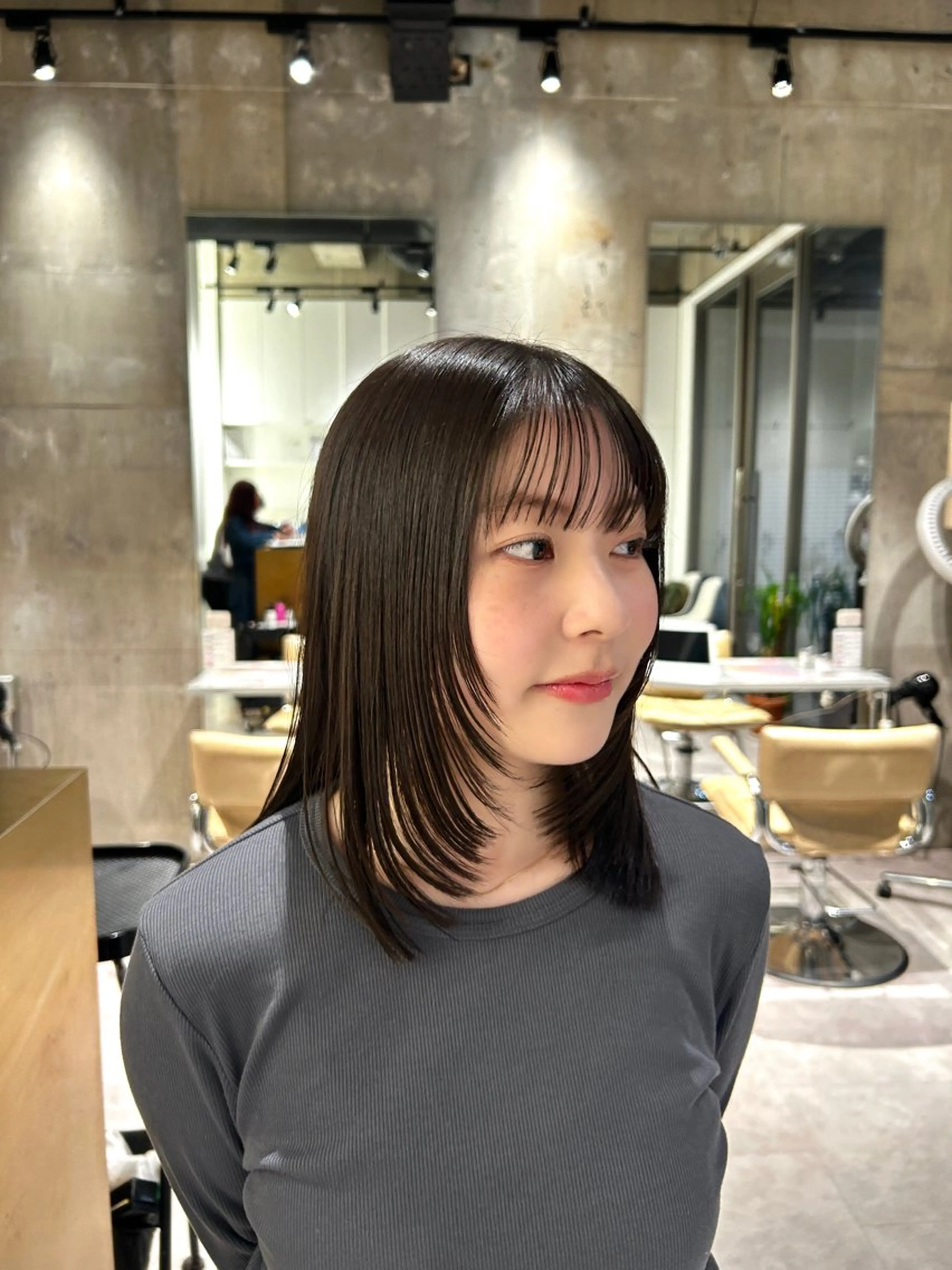 セミロング aika /yoke/ボブのヘアスタイル