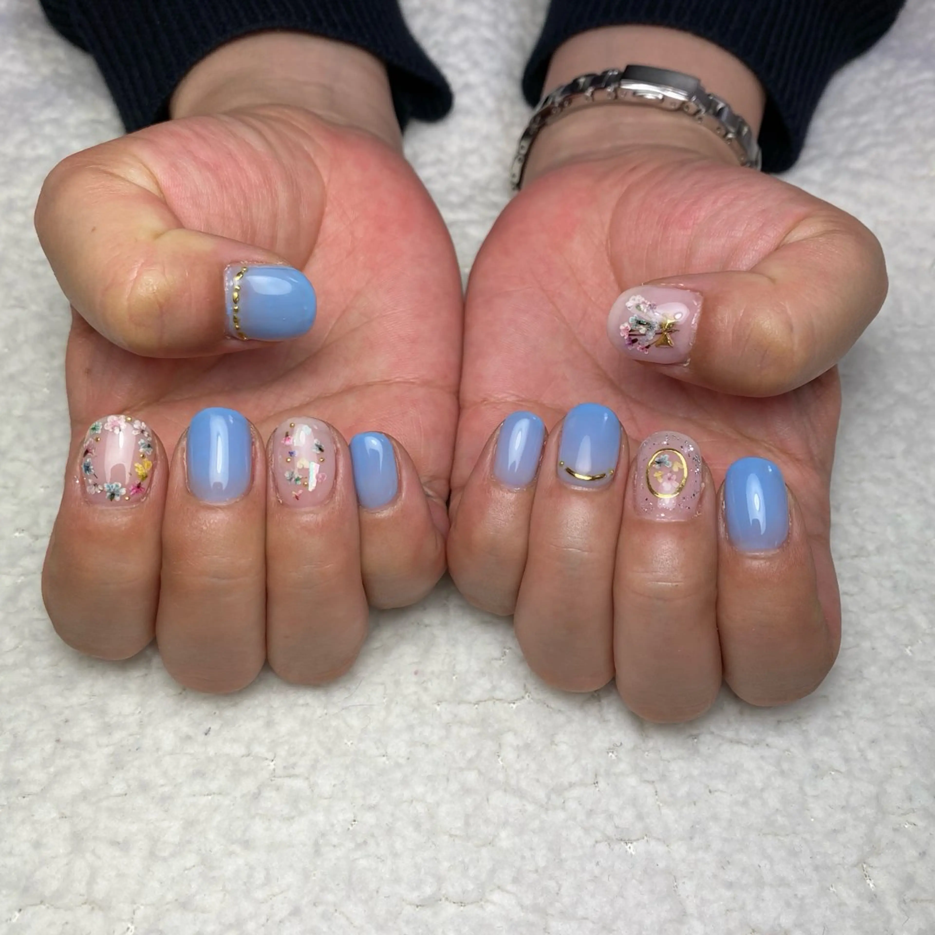 ネイル フラワーネイル 春ネイル ハンドネイル COCO+所属・COCO +のエステ・リラクイメージ