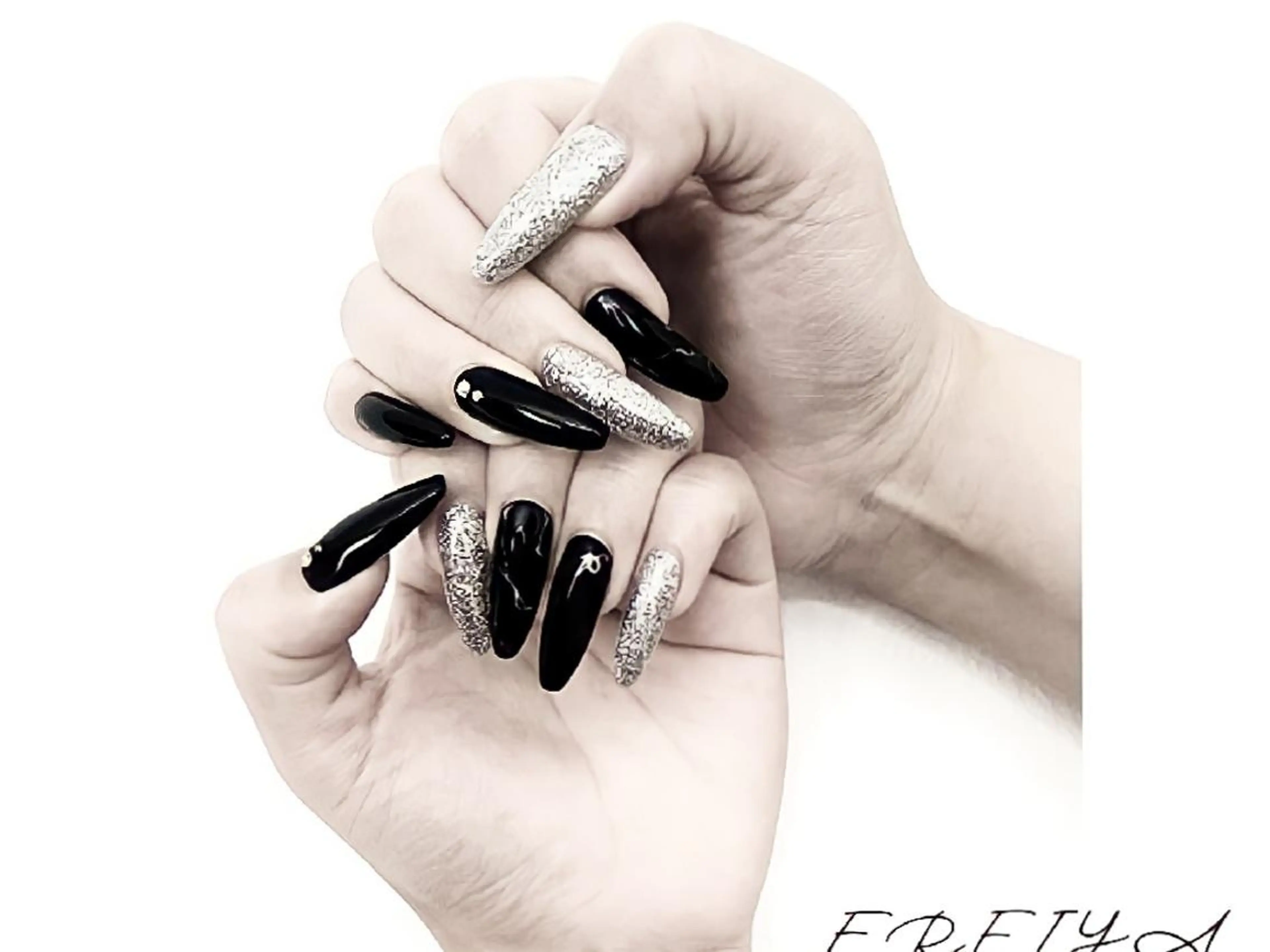 ネイル FREIYA所属・FREIYA マツエク、ネイルの眉毛・アイブロウイメージ