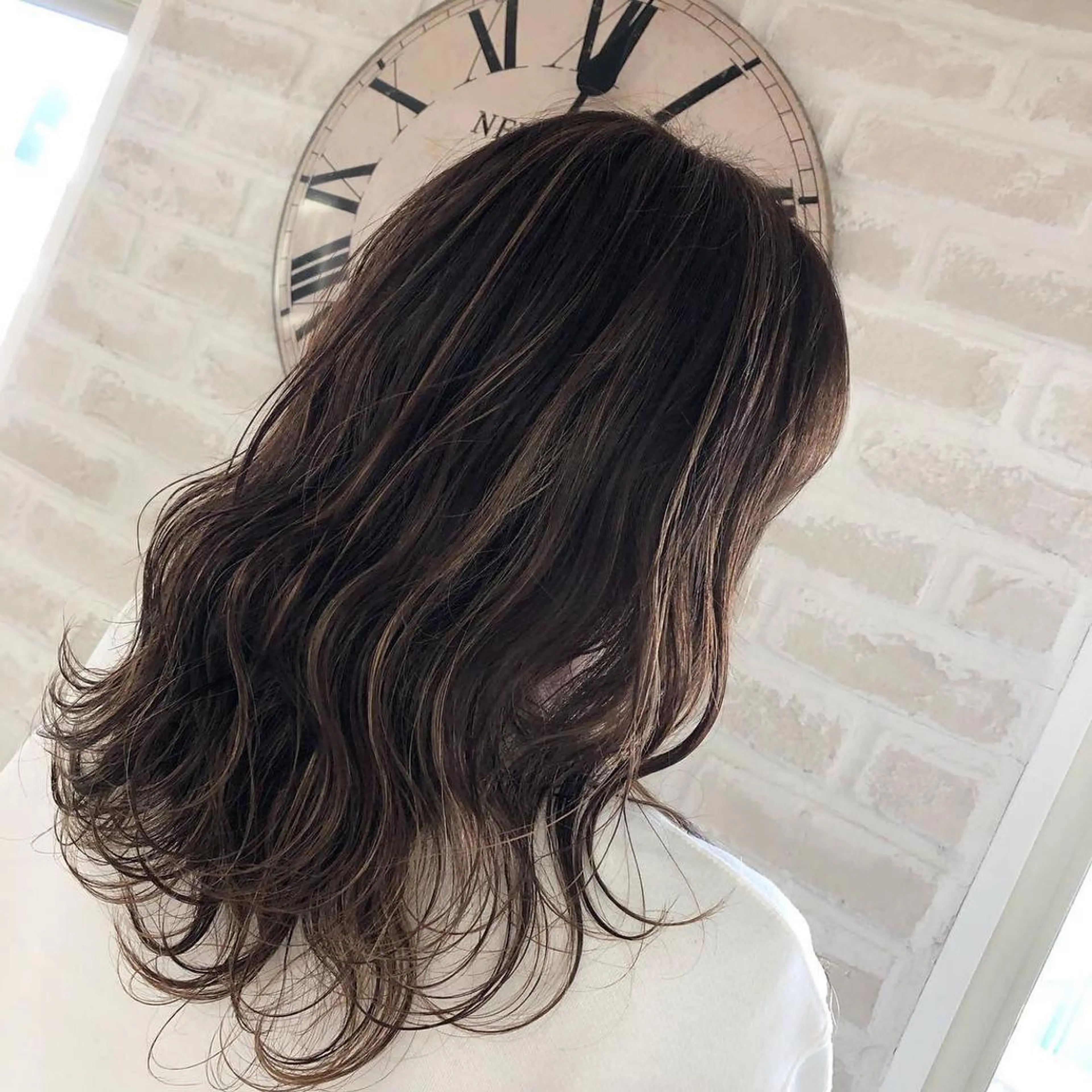 セミロング カラー ハイライトカラー 外国人風カラー ハイライト カット ヘアカラー トリートメント ヘアセット Aujua ソムリエ 勝又舞夏のヘアスタイル
