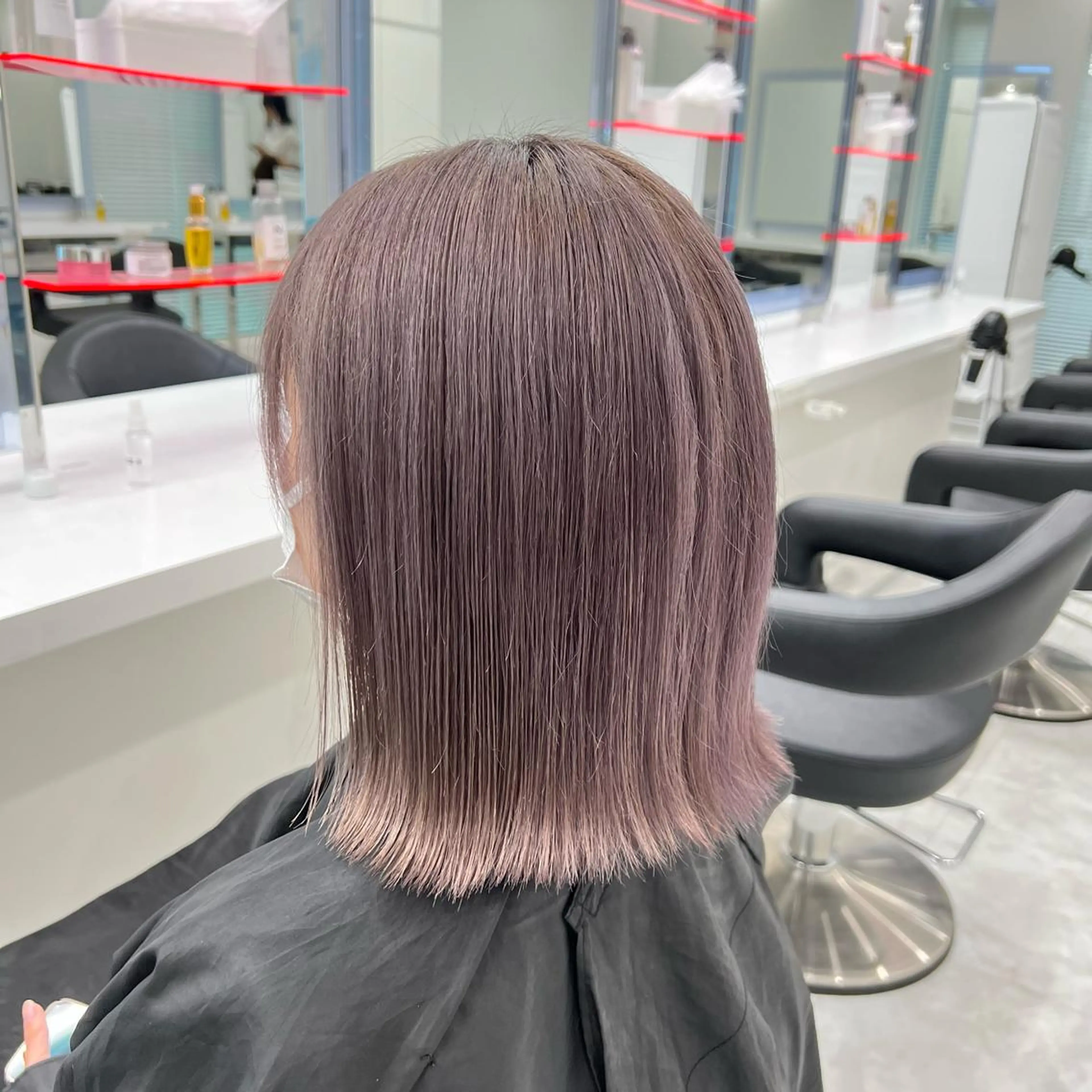 ミディアム カラー パーマ ヘアアレンジ メンズ キッズ ネイル マツエク・マツパ アイブロウ ヘアカラー トリートメント ヘッドスパ ヘアセット 💕トレンドうる艶髪 💕TUNE銀座のヘアスタイル