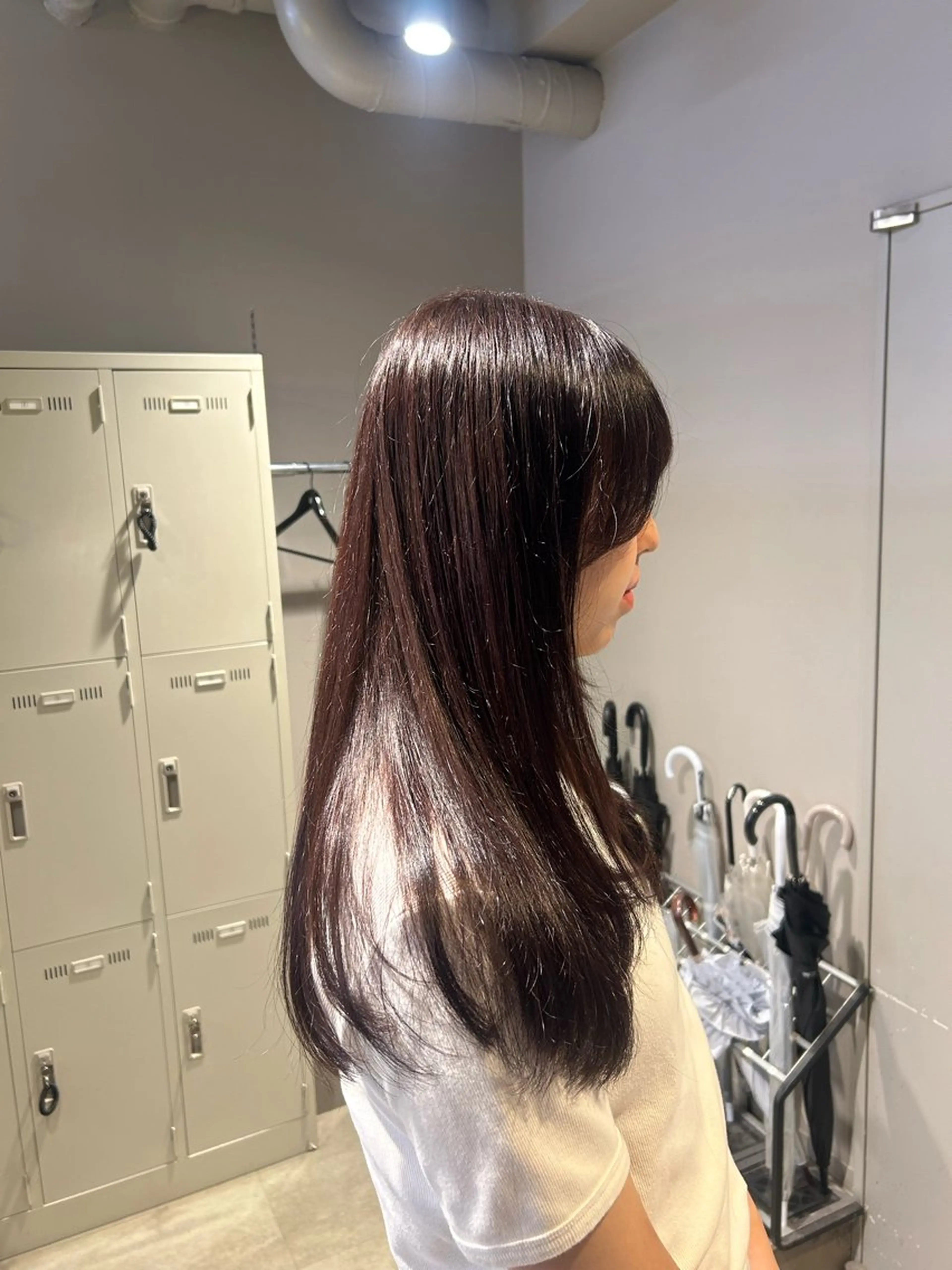 セミロング カラー カット ヘアカラー トリートメント ヘッドスパ 韓国ヘア暗髪 ダブルカラーメンズ可のヘアスタイル