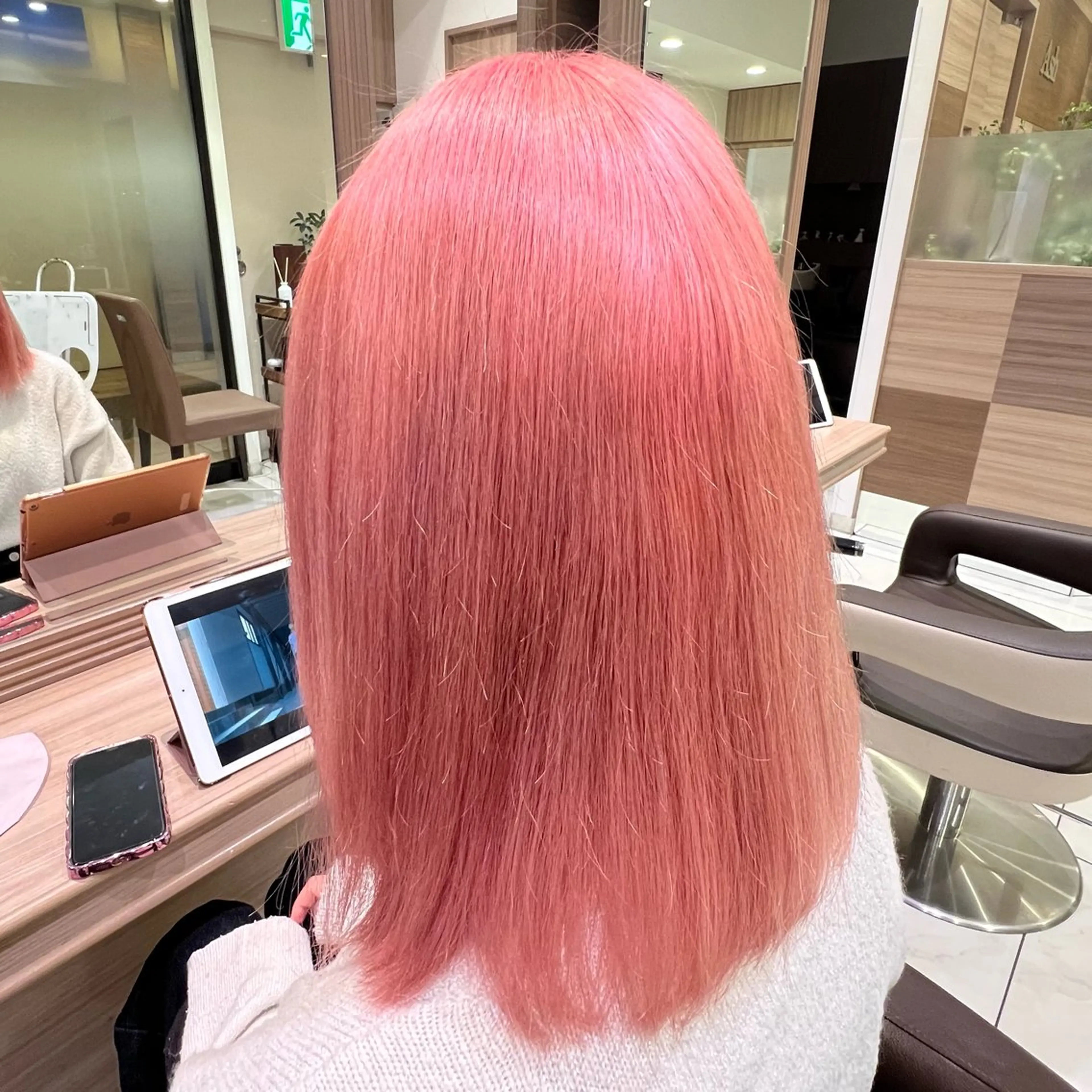セミロング カラー 極艶ハイトーン 💎りゅうやのヘアスタイル