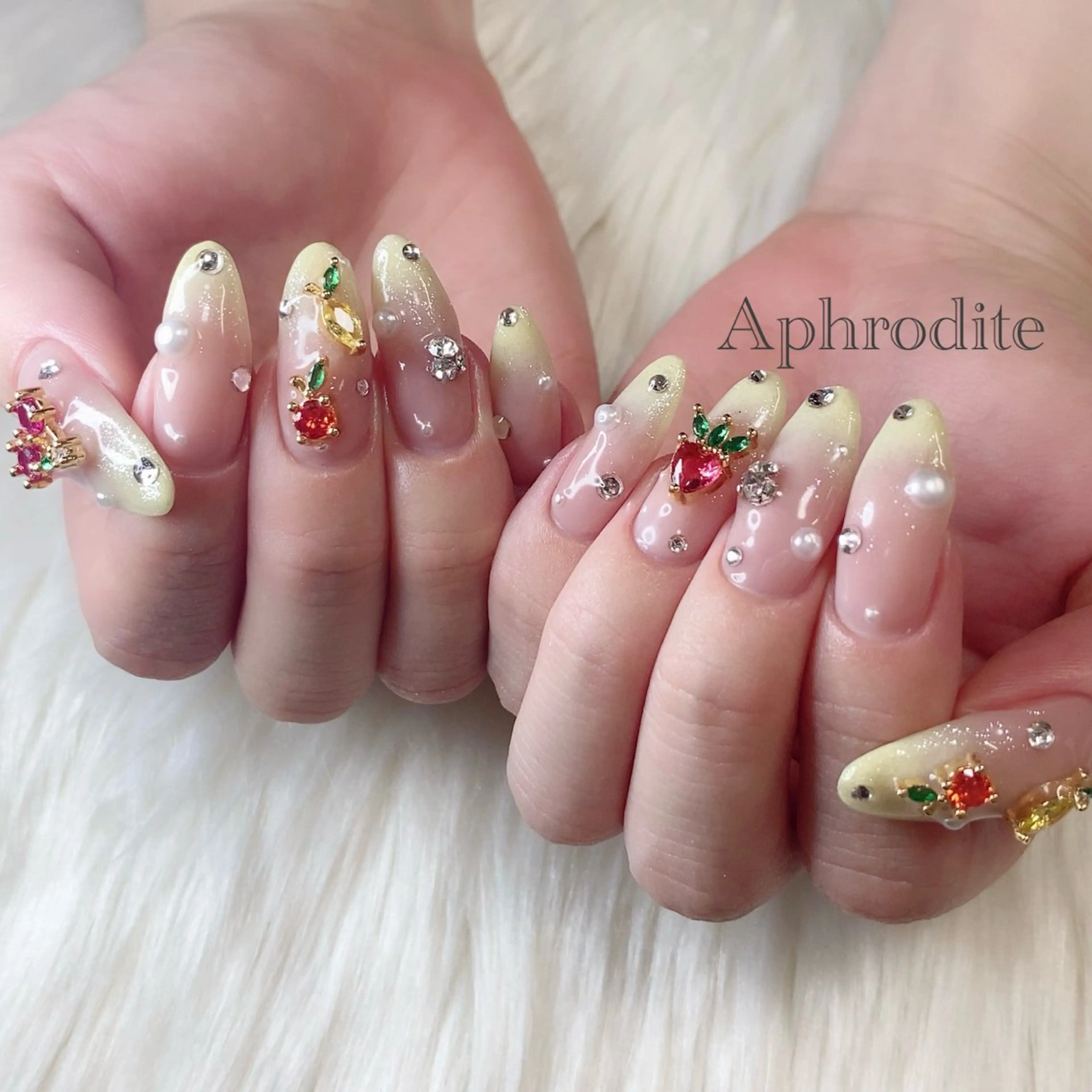 ネイル Aphrodite パラジェル認定サロンのネイルデザイン