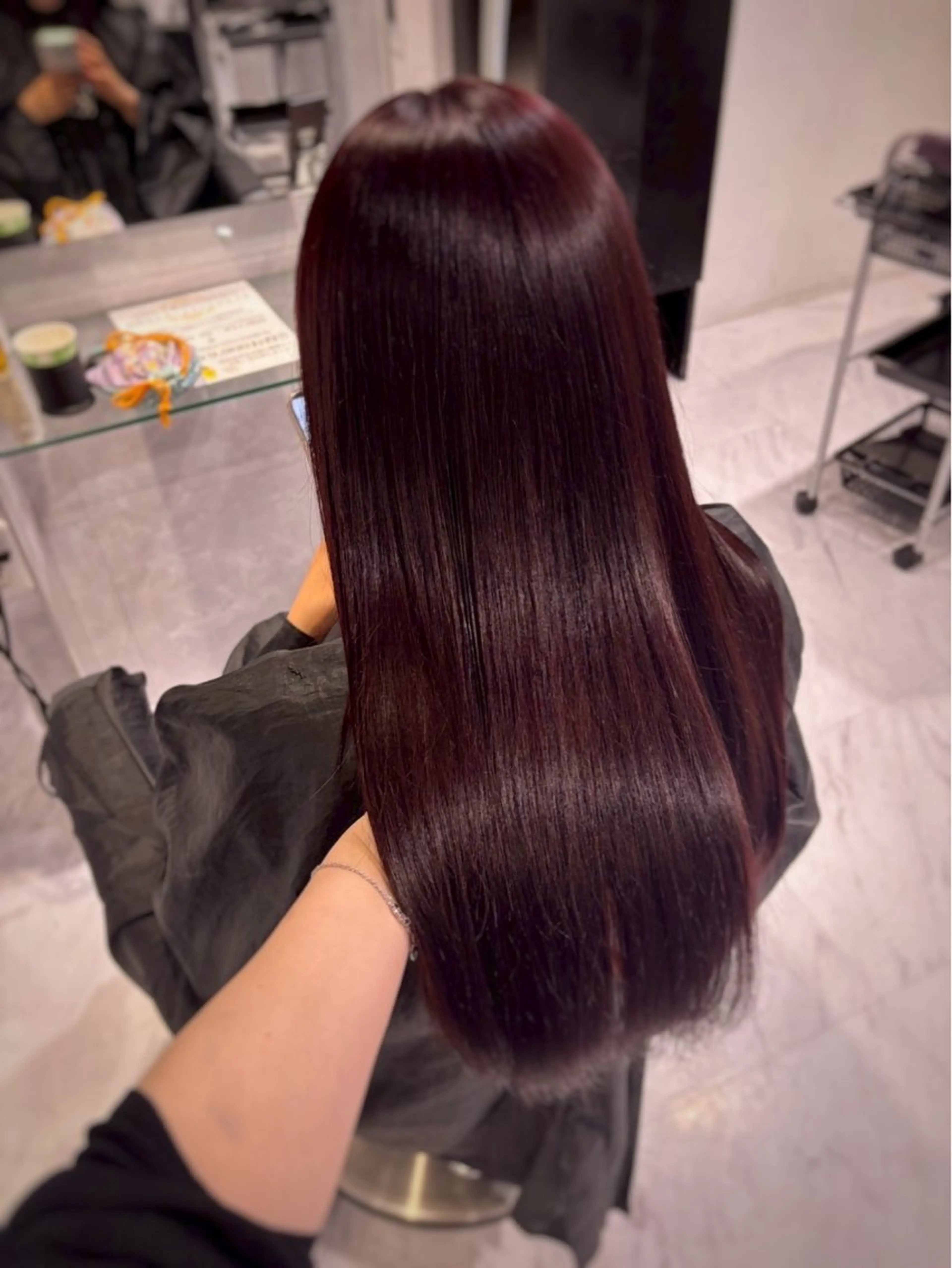 ロング カラー ヘアアレンジ ワインレッド🍒ラベ ンダーKiyokaのヘアスタイル