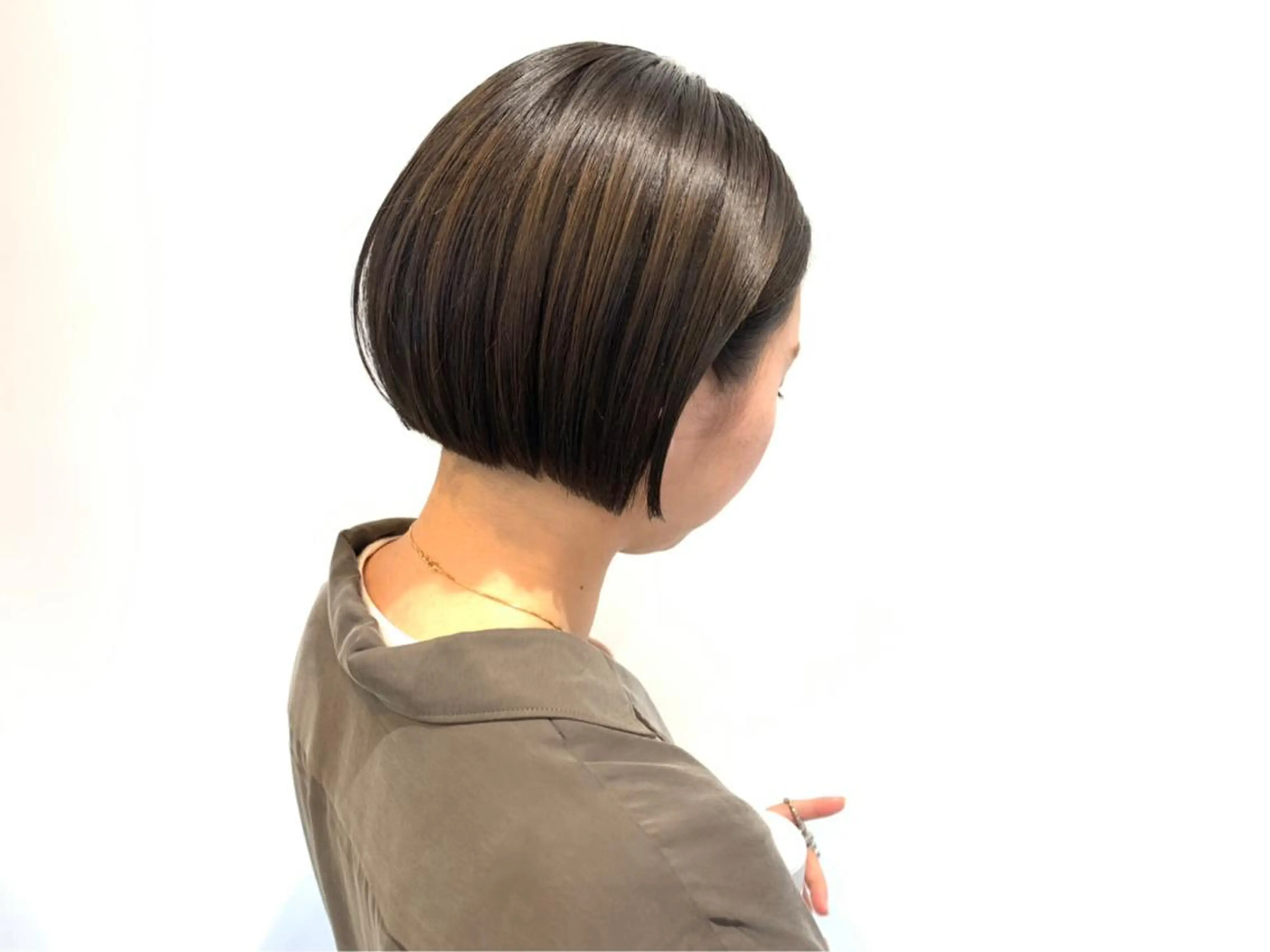 ショート カラー 鈴木 美紅のヘアスタイル