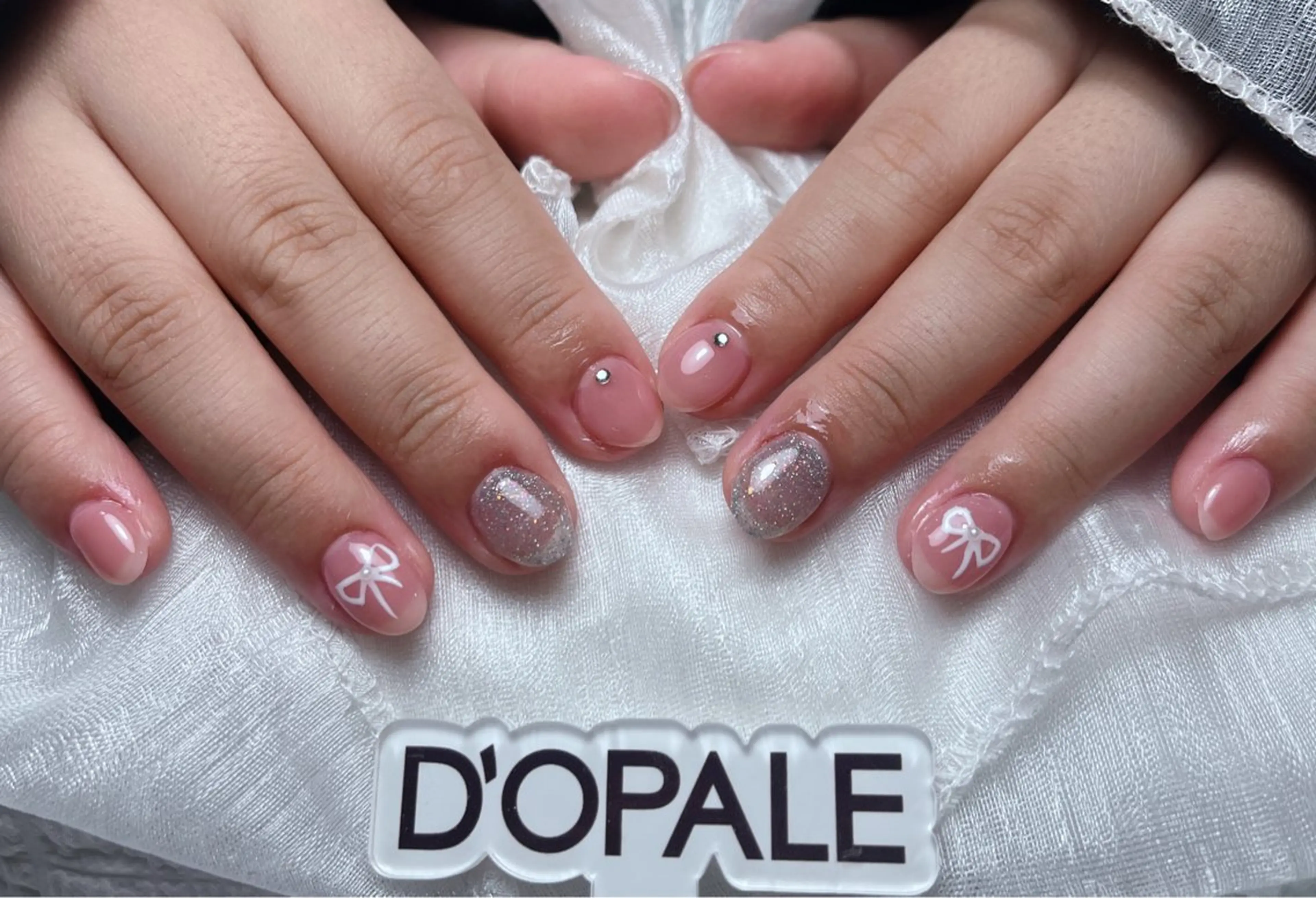 ネイル DOPALE、もも 彦奇のネイルデザイン