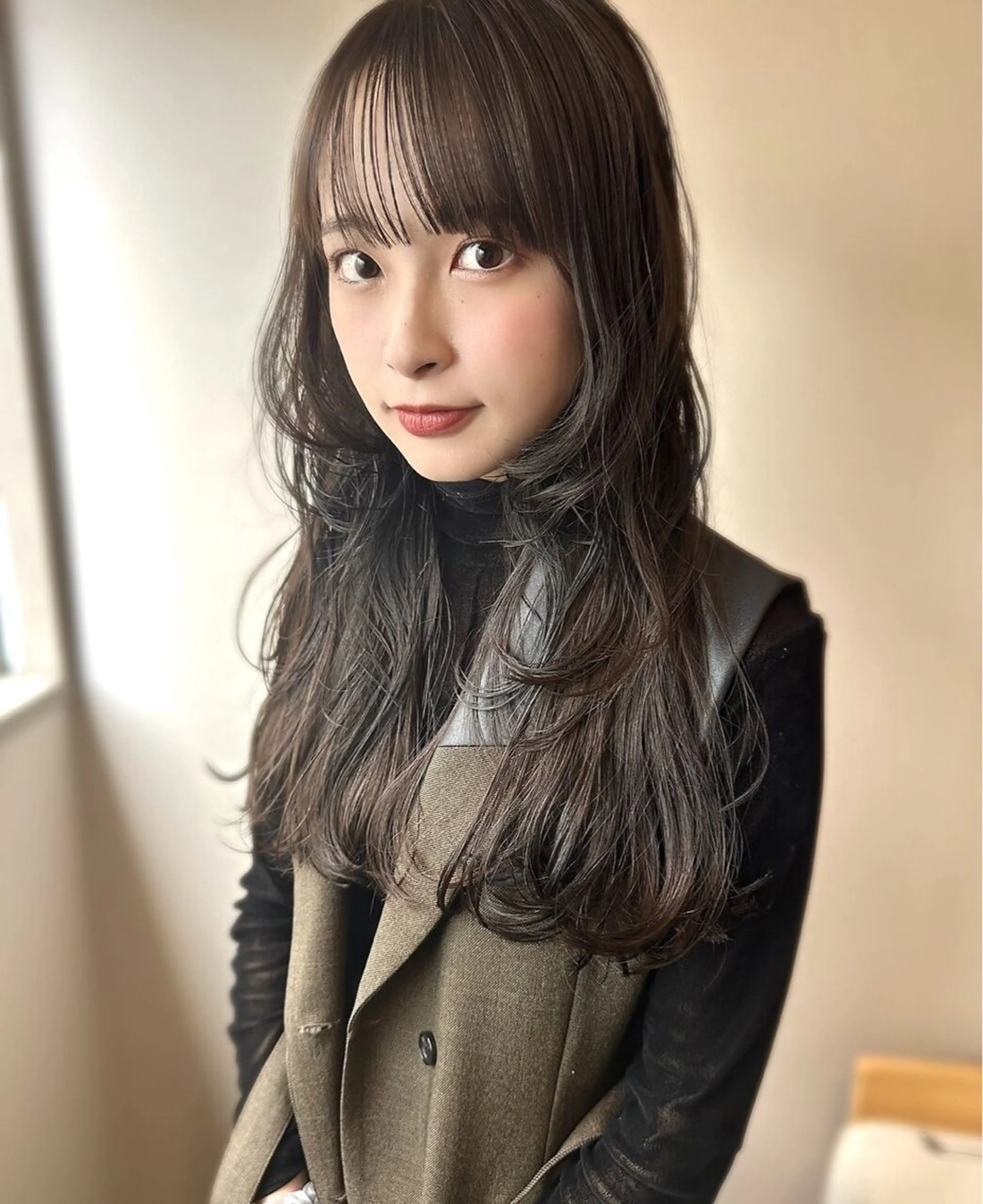ロング ボブ 髪質改善 韓国風ヘア レイヤーカット 縮毛矯正 suii..hair designブリーチのヘアスタイル
