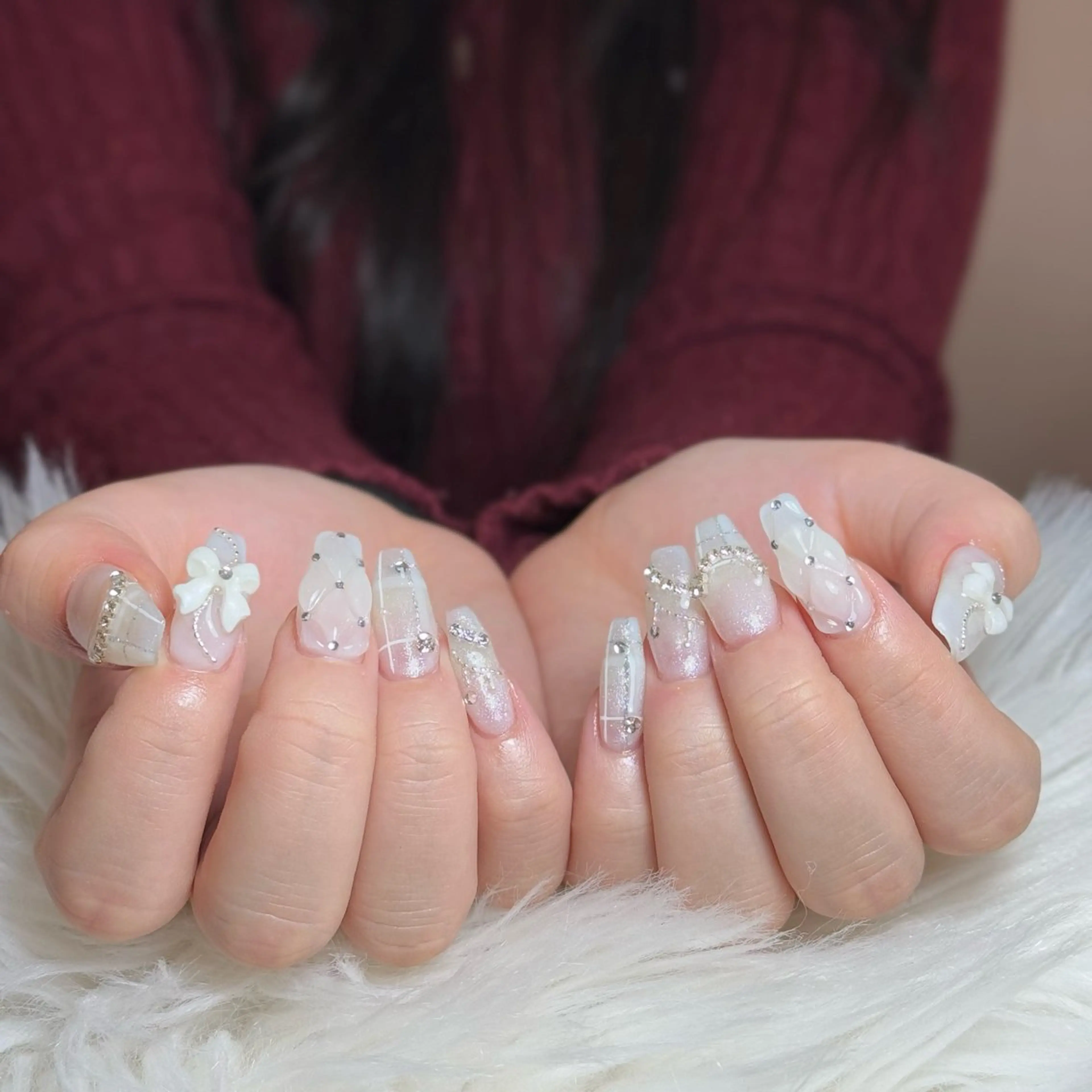 ネイル チークネイル フレンチネイル グラデーション キラキラネイル 韓国ネイル ハンドネイル Risa_ Nailのネイルデザイン