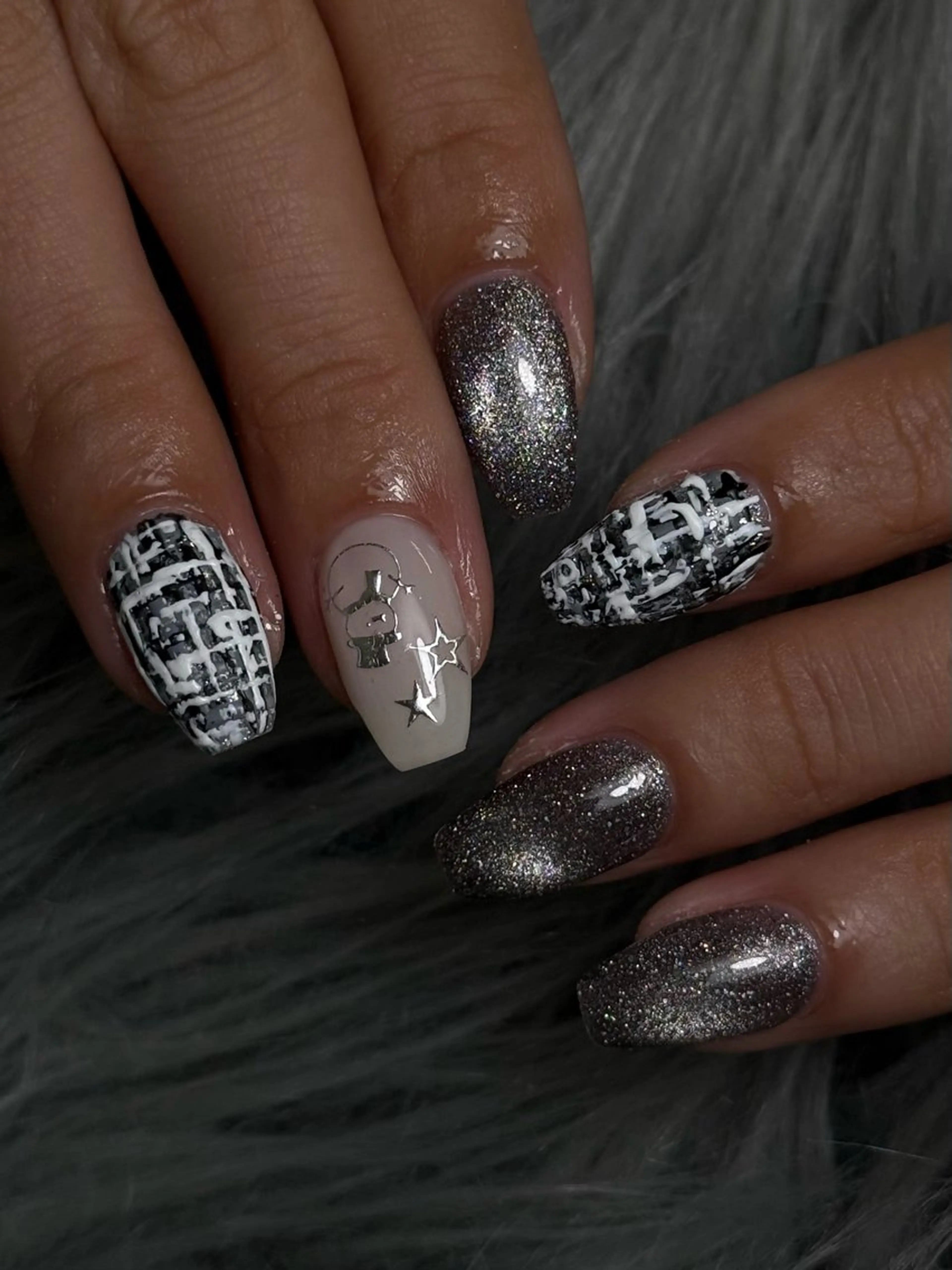 ネイル ツイードネイル 冬ネイル クリスマス ハンドネイル Nail salon h所属・nail salon h🎀小夏のネイルデザイン