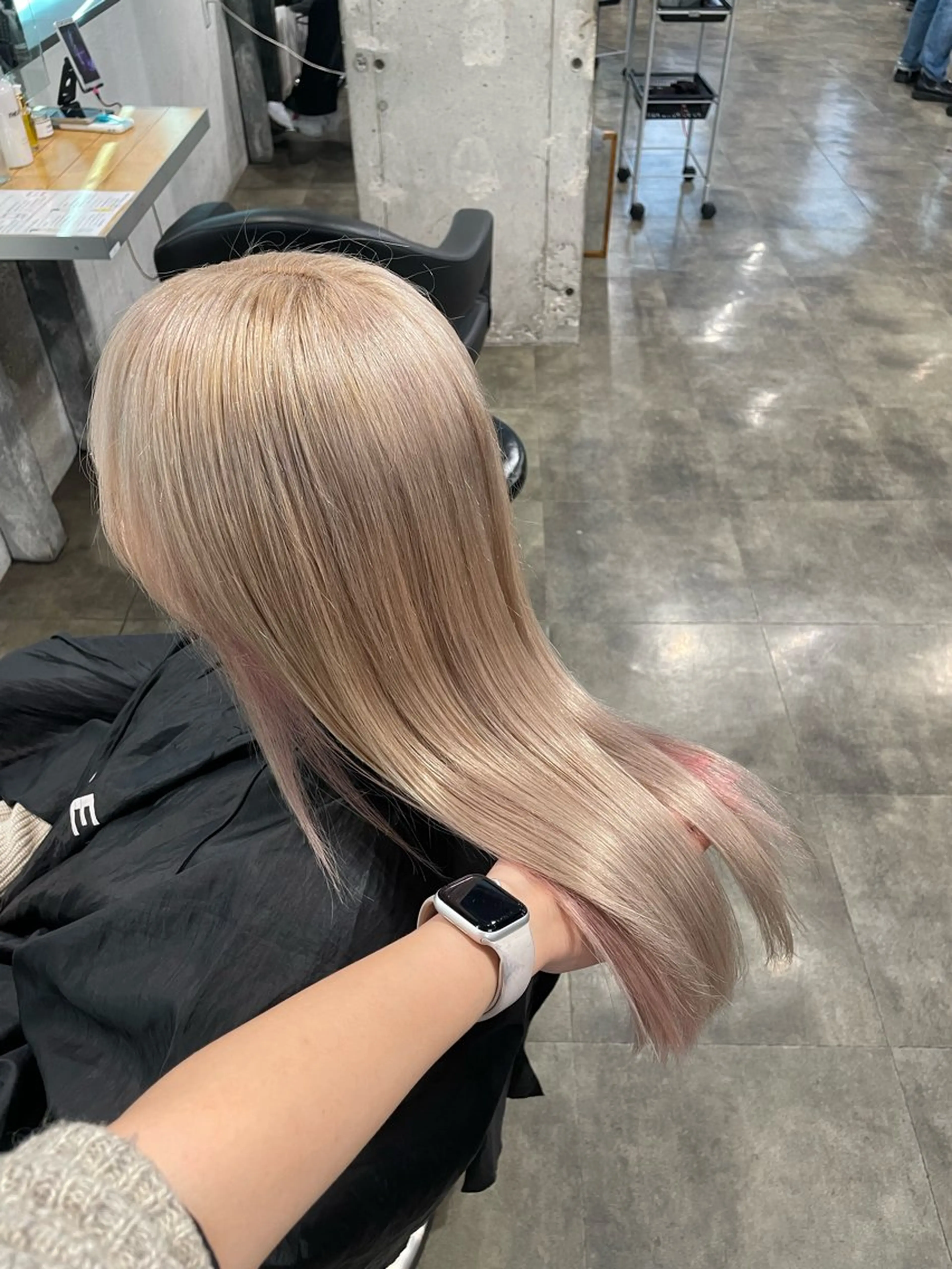 セミロング カラー ヘアカラー ハイトーン 横浜💞ミオのヘアスタイル